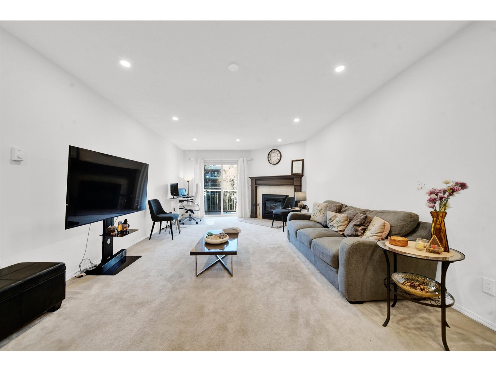 232 5641 201 Street Property Photo 9
