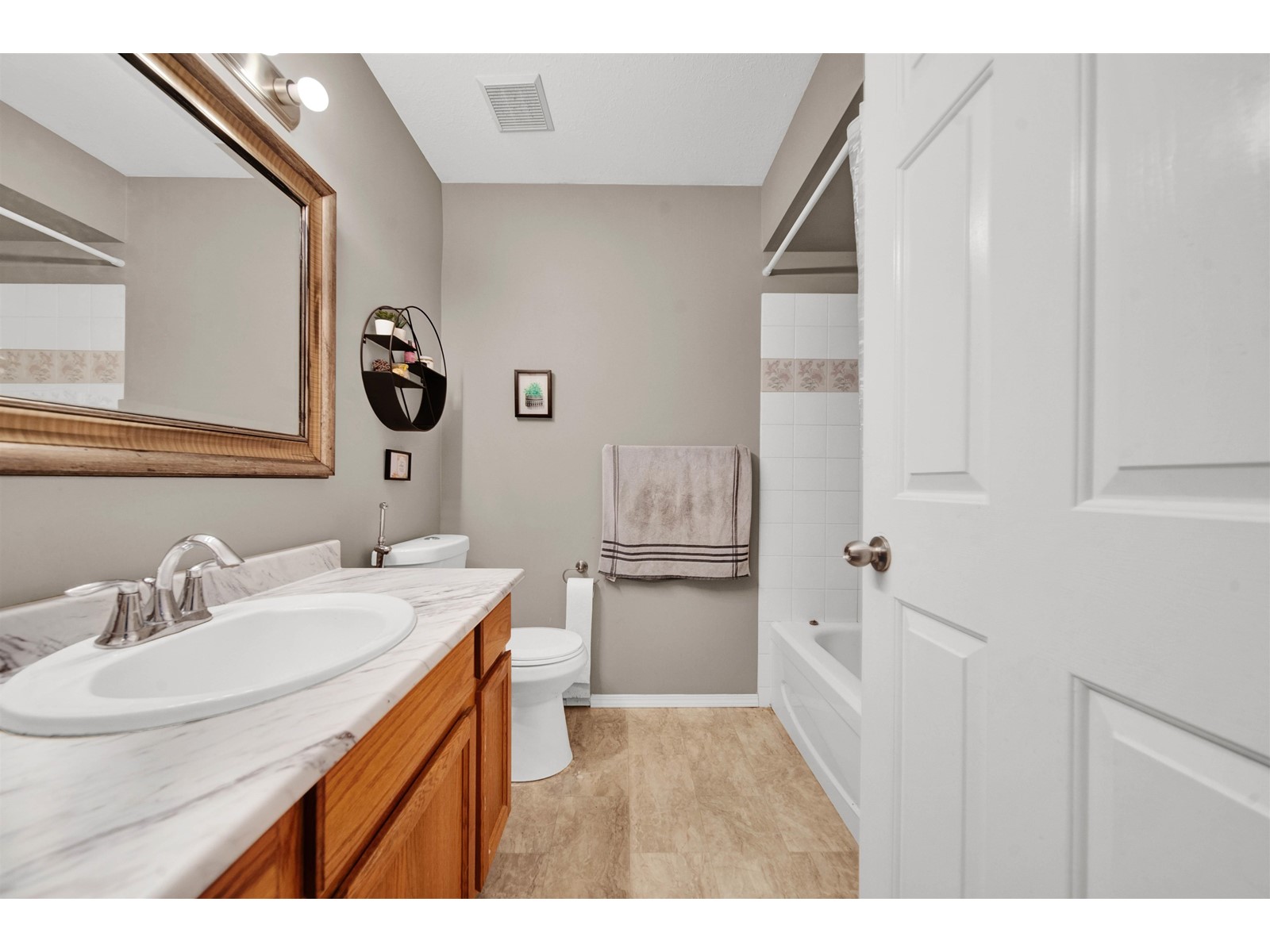 232 5641 201 Street Property Photo 33