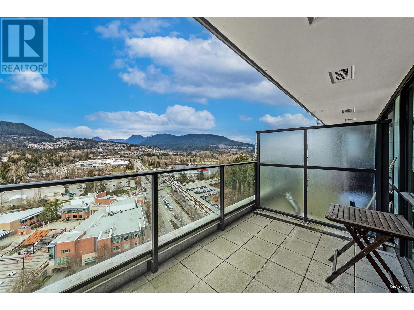 2208 3007 Glen Drive Property Photo 3