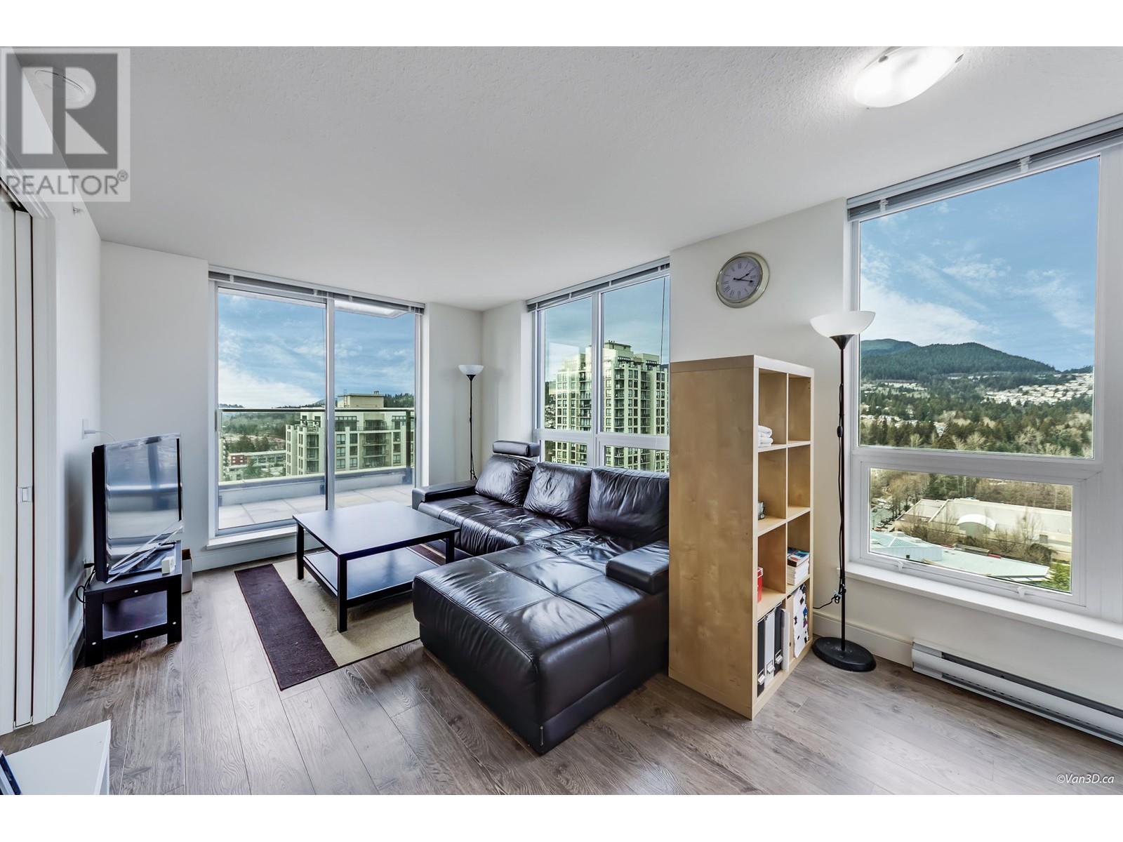 2208 3007 Glen Drive Property Photo 10