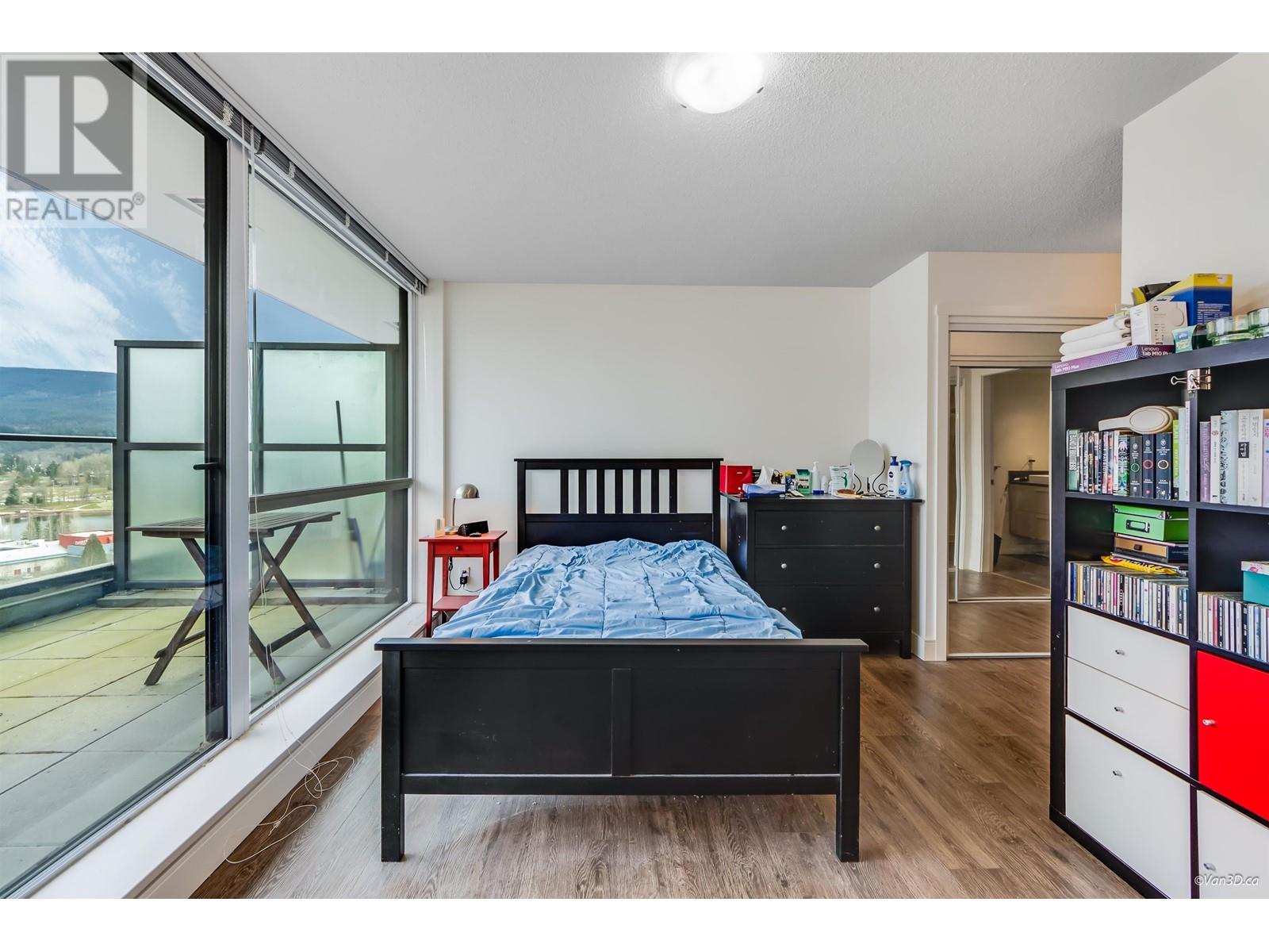 2208 3007 Glen Drive Property Photo 14