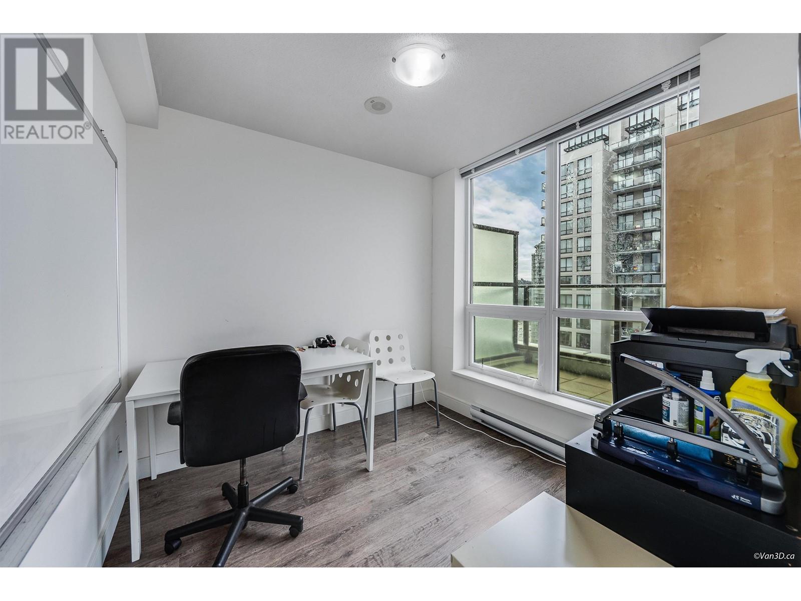 2208 3007 Glen Drive Property Photo 19