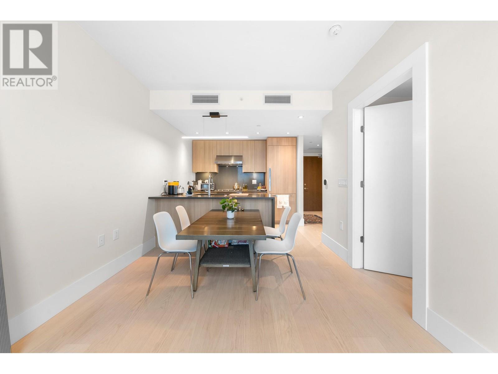 2205 3430 E Kent Avenue South Property Photo 7