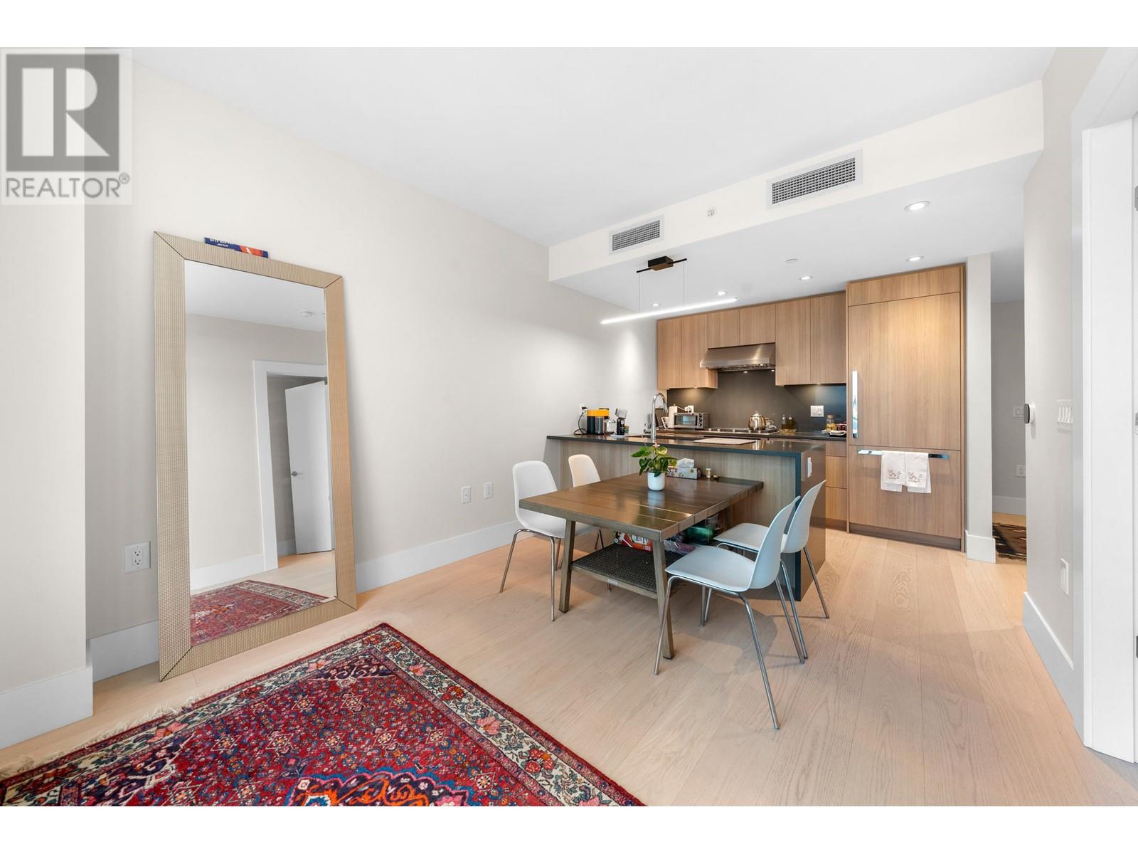 2205 3430 E Kent Avenue South Property Photo 8
