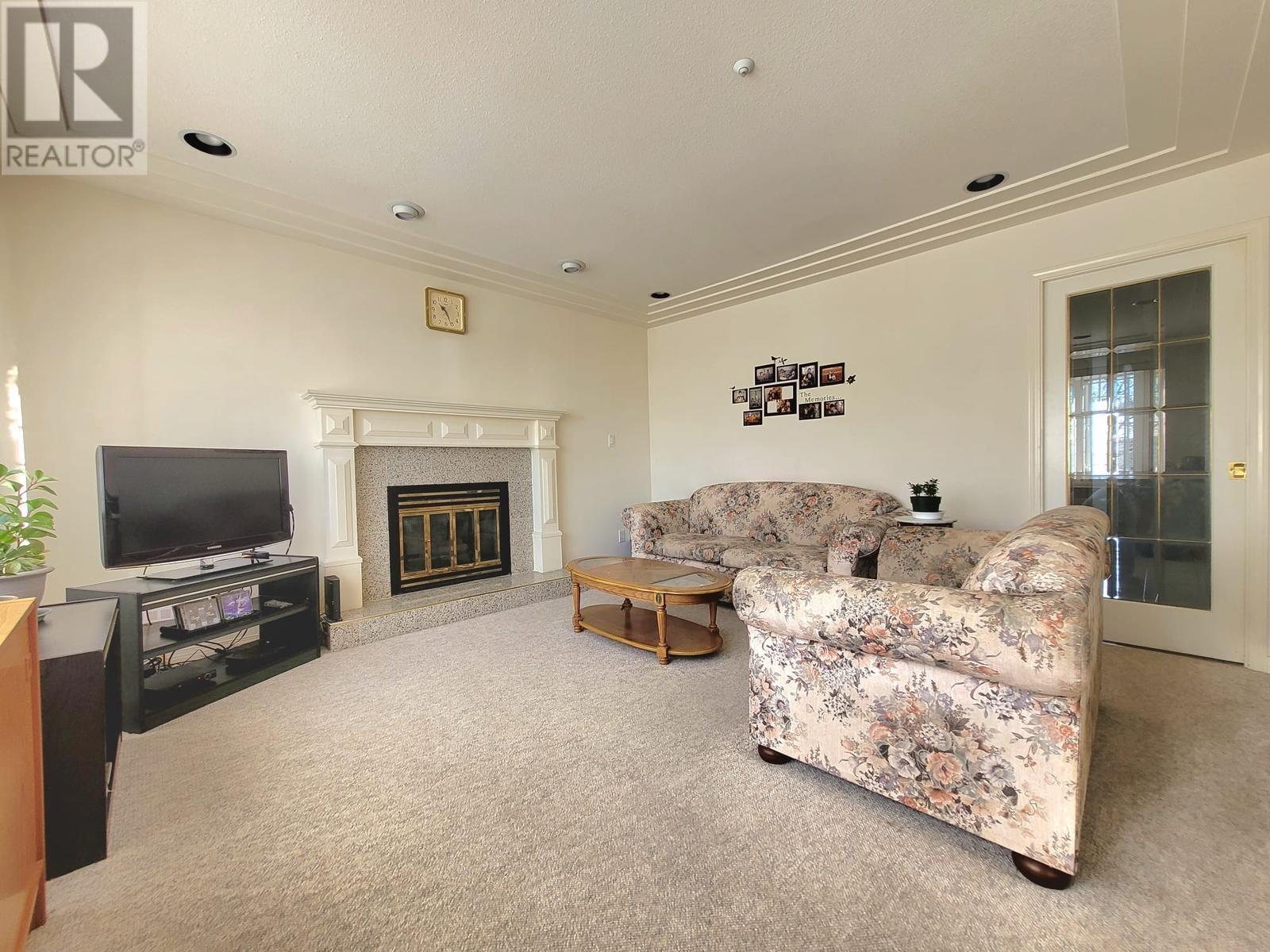 3360 Price Street Property Photo 12