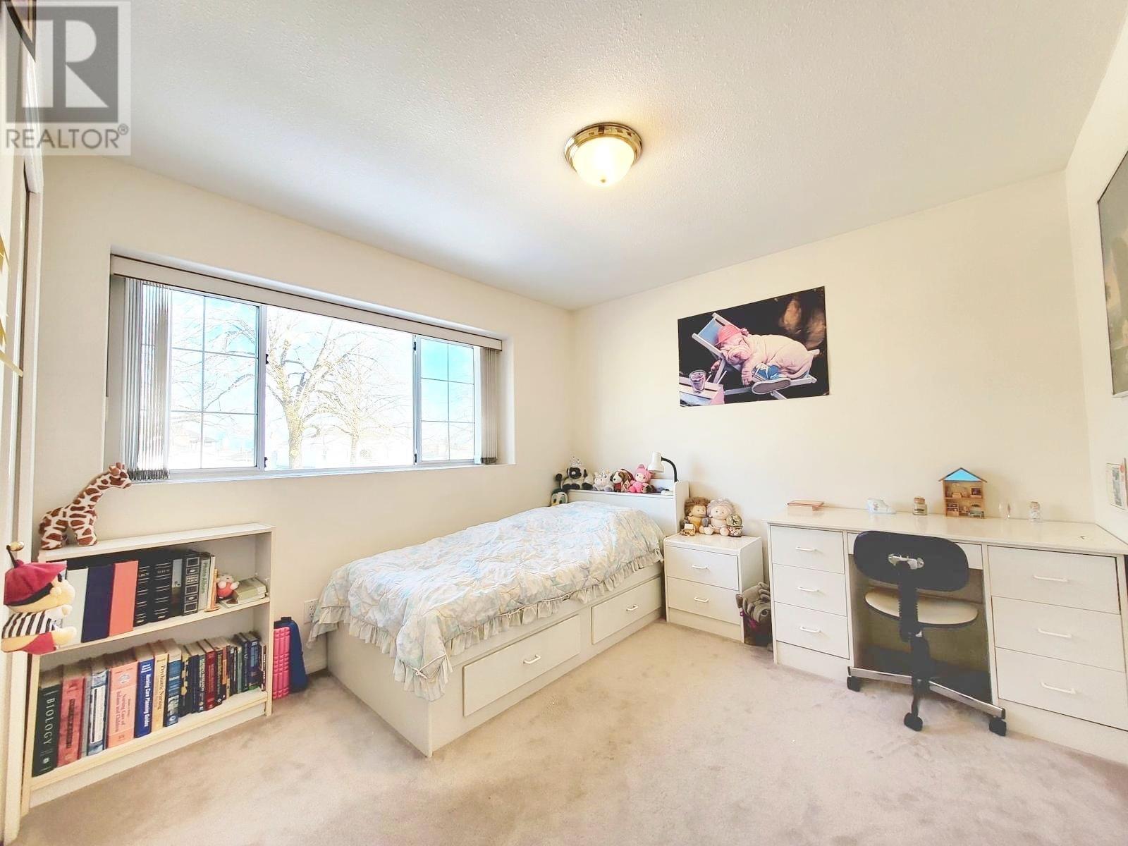 3360 Price Street Property Photo 18
