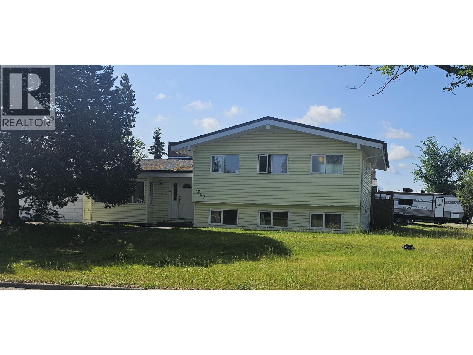 1207 Garvin Street Property Photo 3