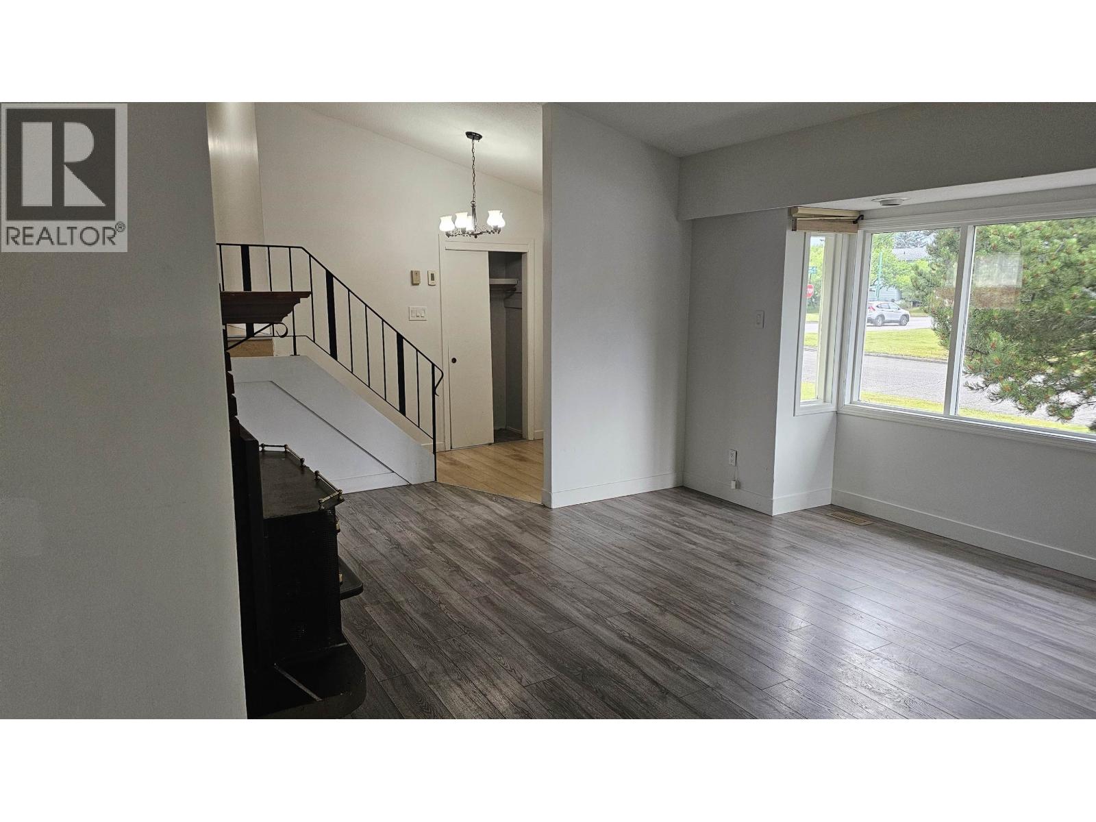 1207 Garvin Street Property Photo 11