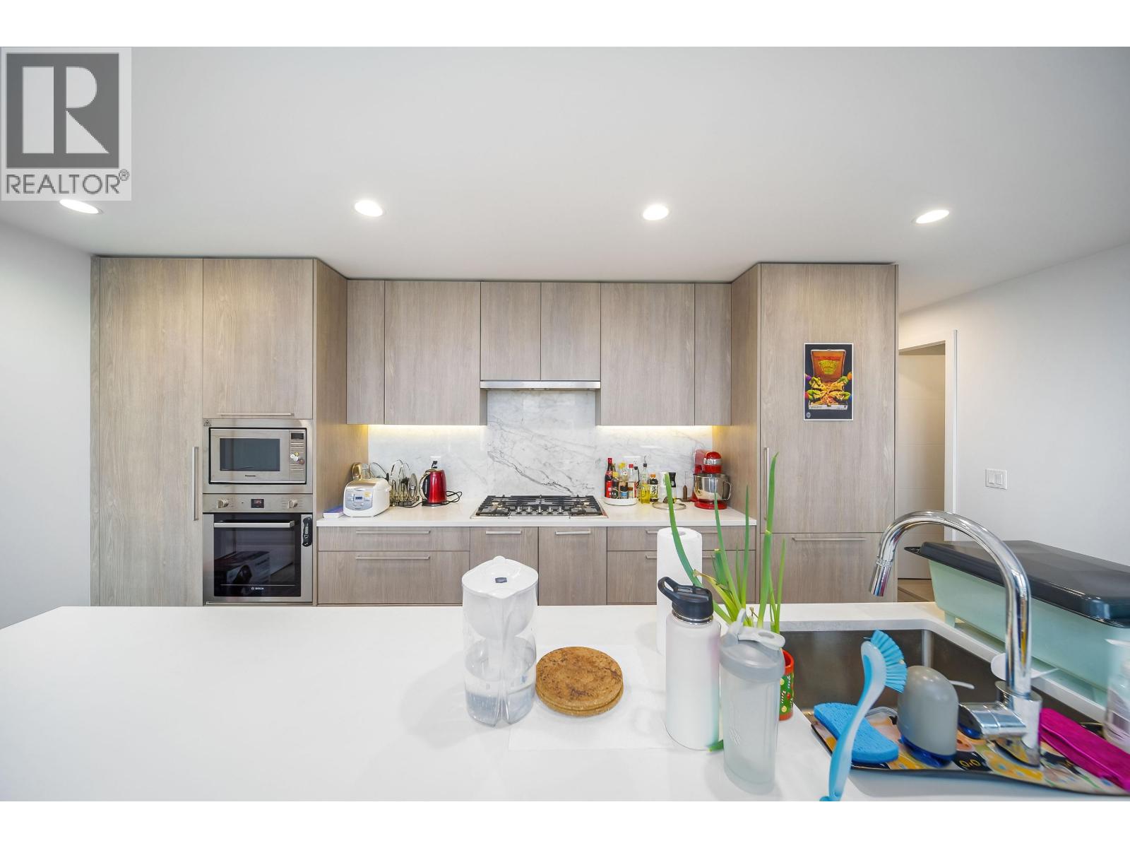 1601 6398 Silver Street Property Photo 3