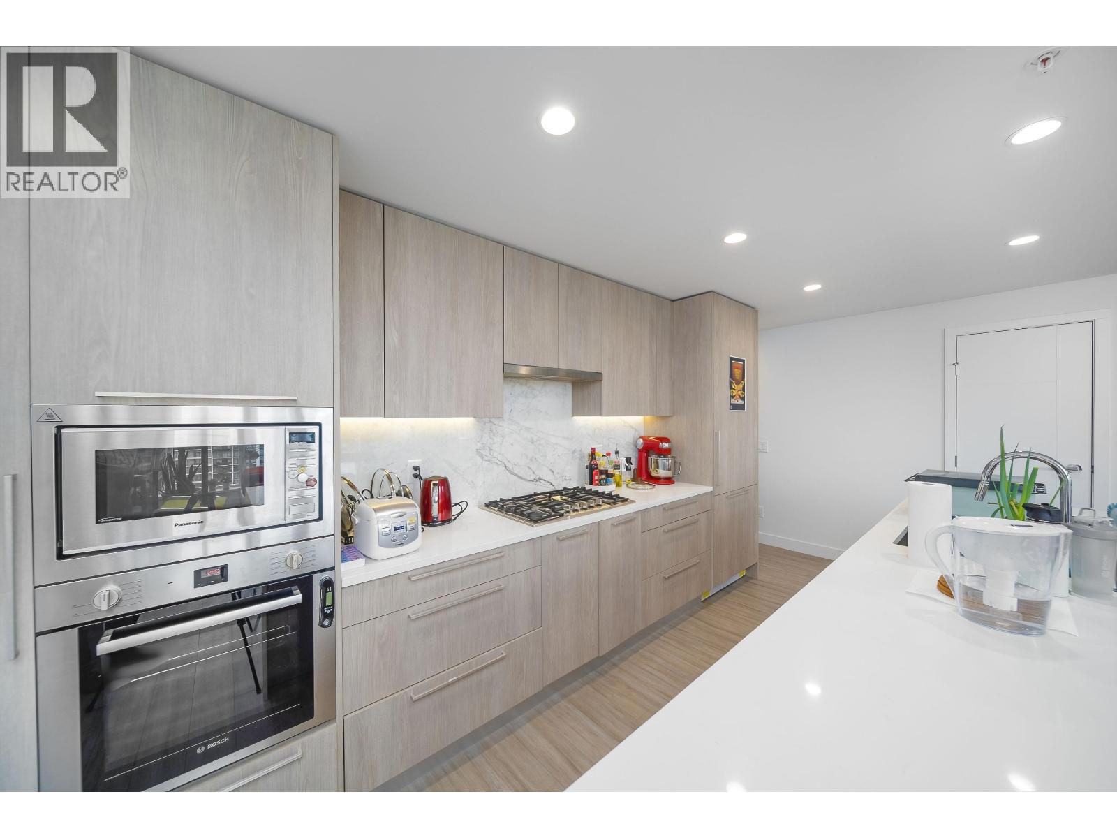 1601 6398 Silver Street Property Photo 4