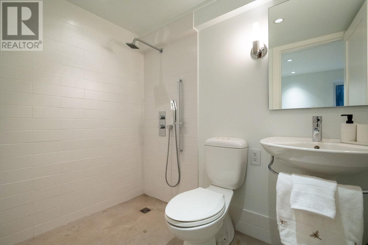 2872 W 34 Avenue Property Photo 28