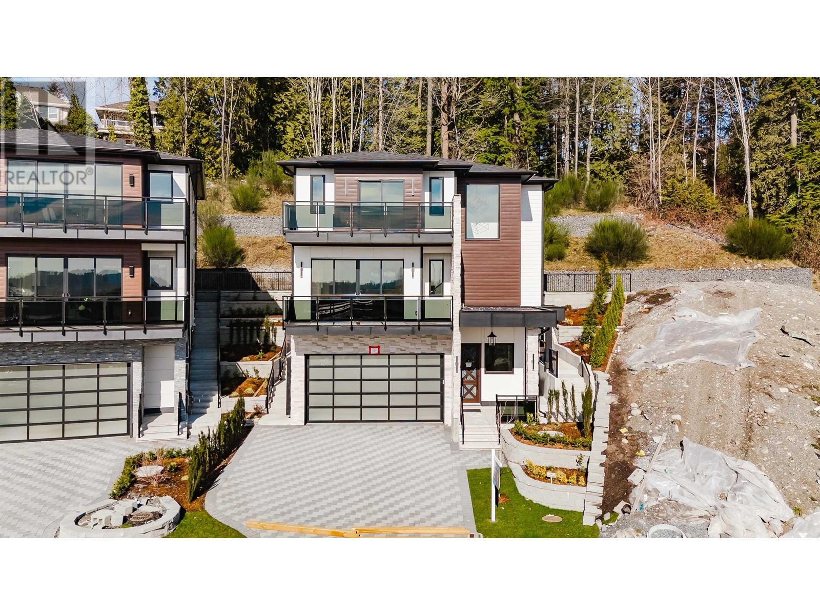 2265 Monashee Court Property Photo 2