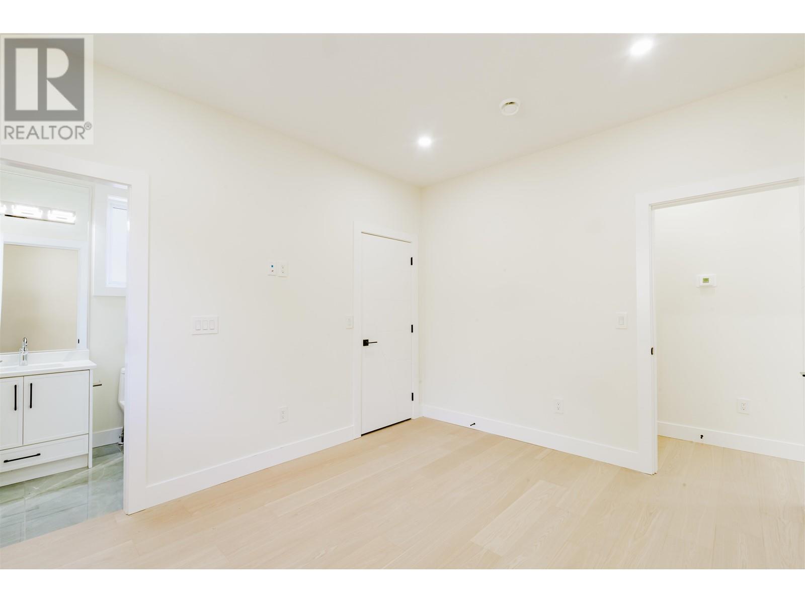 2265 Monashee Court Property Photo 14