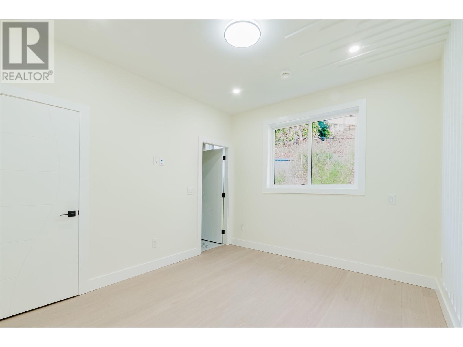 2265 Monashee Court Property Photo 28