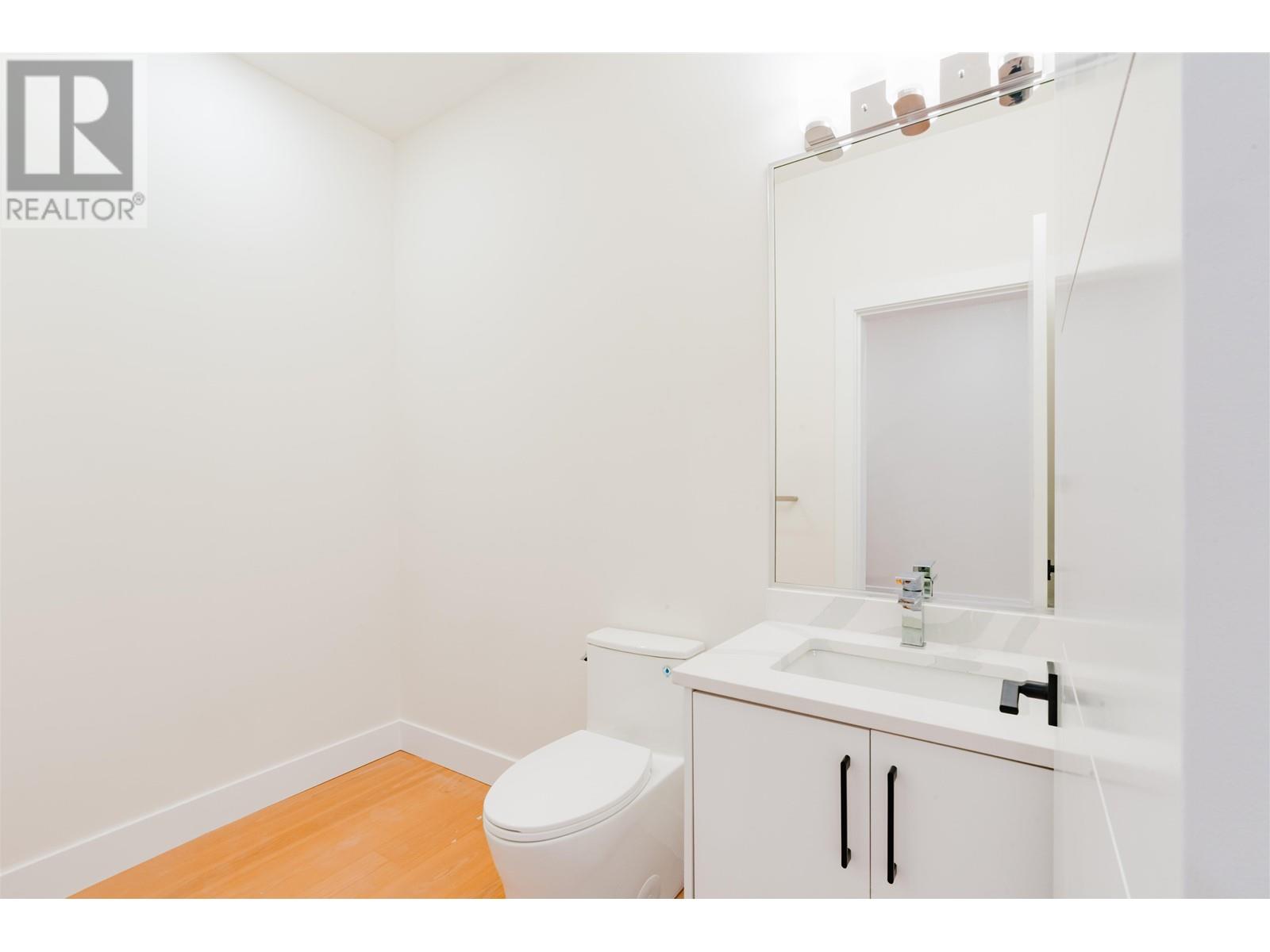 2265 Monashee Court Property Photo 32