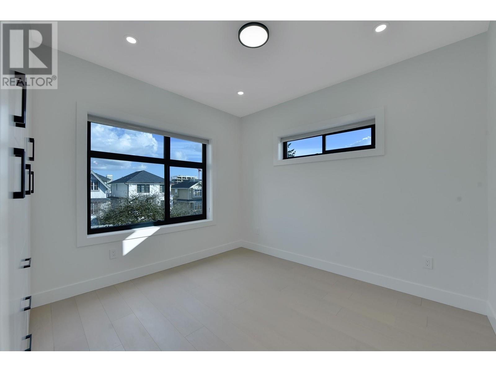 1 8079 Selkirk Street Property Photo 19