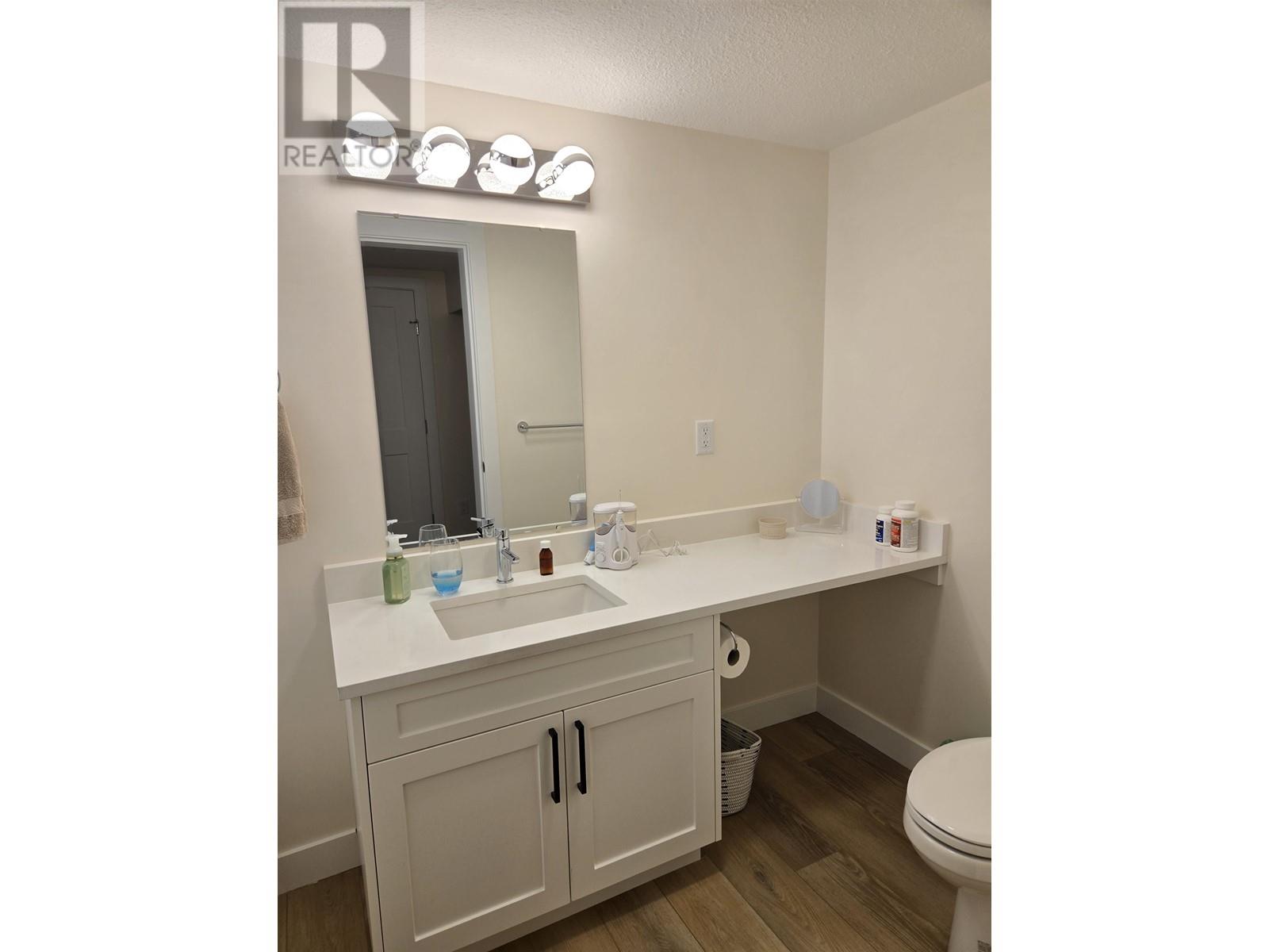 103 4278 22nd Avenue Property Photo 13