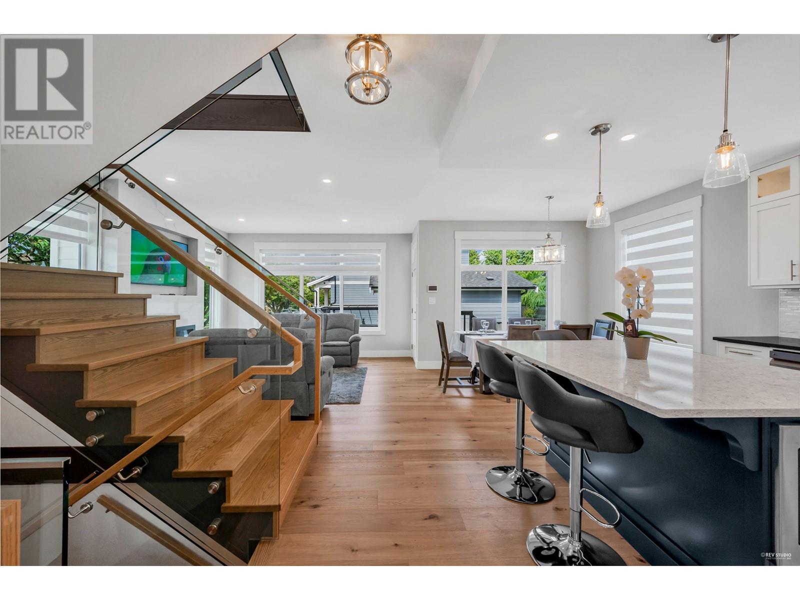 390 Seventh Avenue Property Photo 10