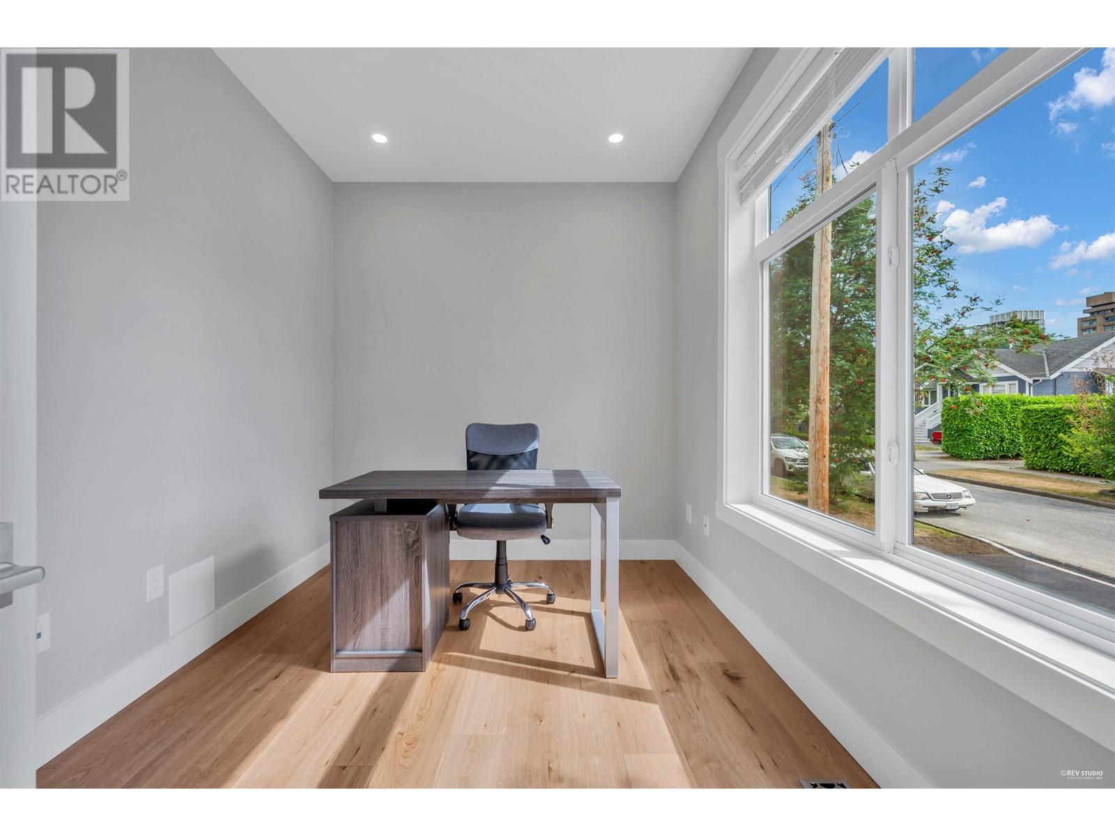 390 Seventh Avenue Property Photo 13