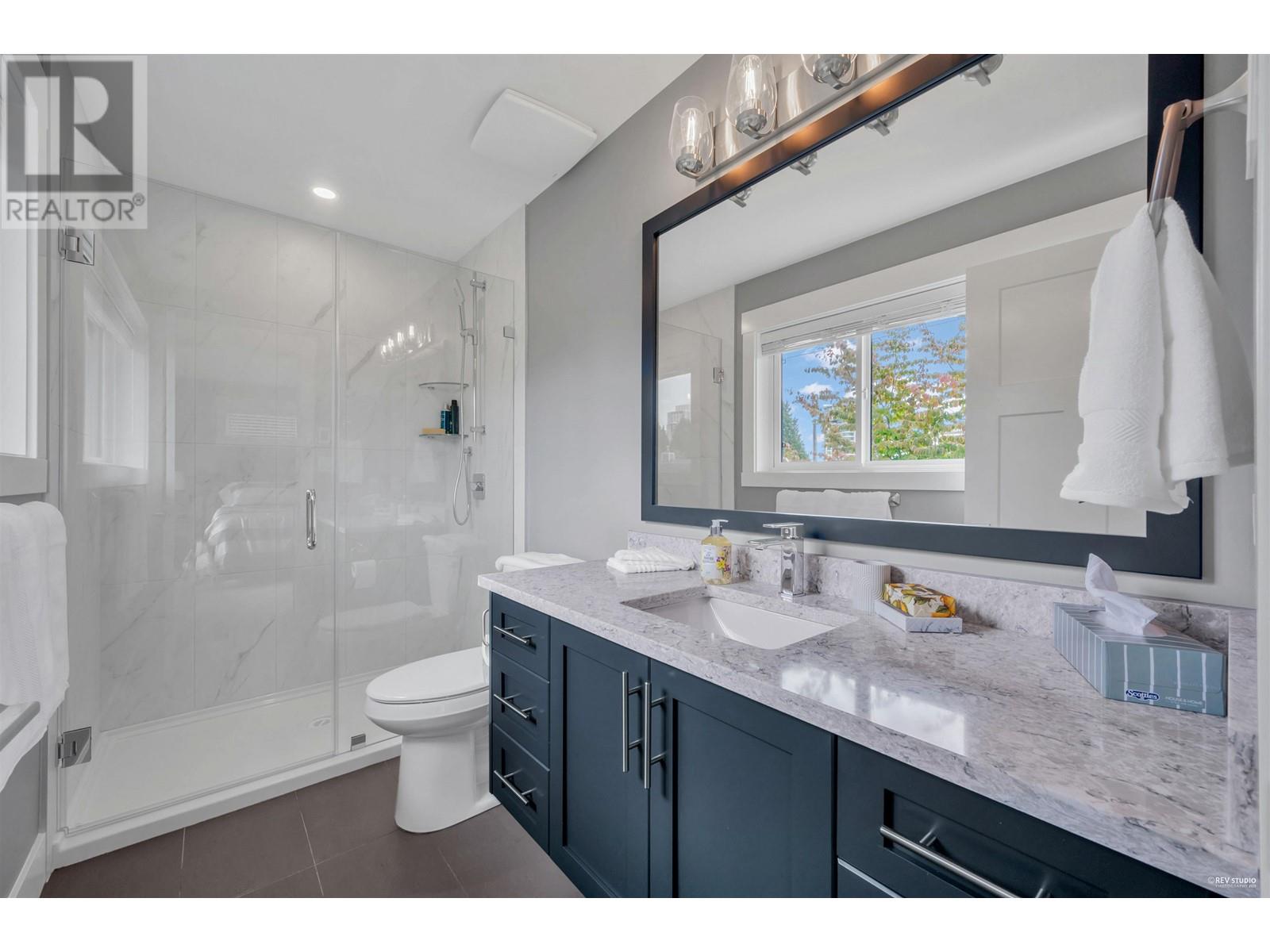 390 Seventh Avenue Property Photo 15