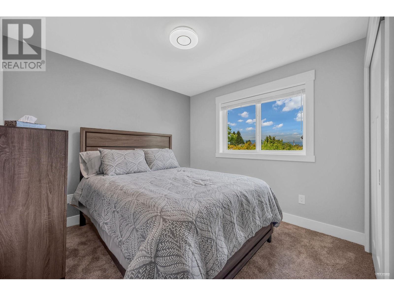 390 Seventh Avenue Property Photo 17