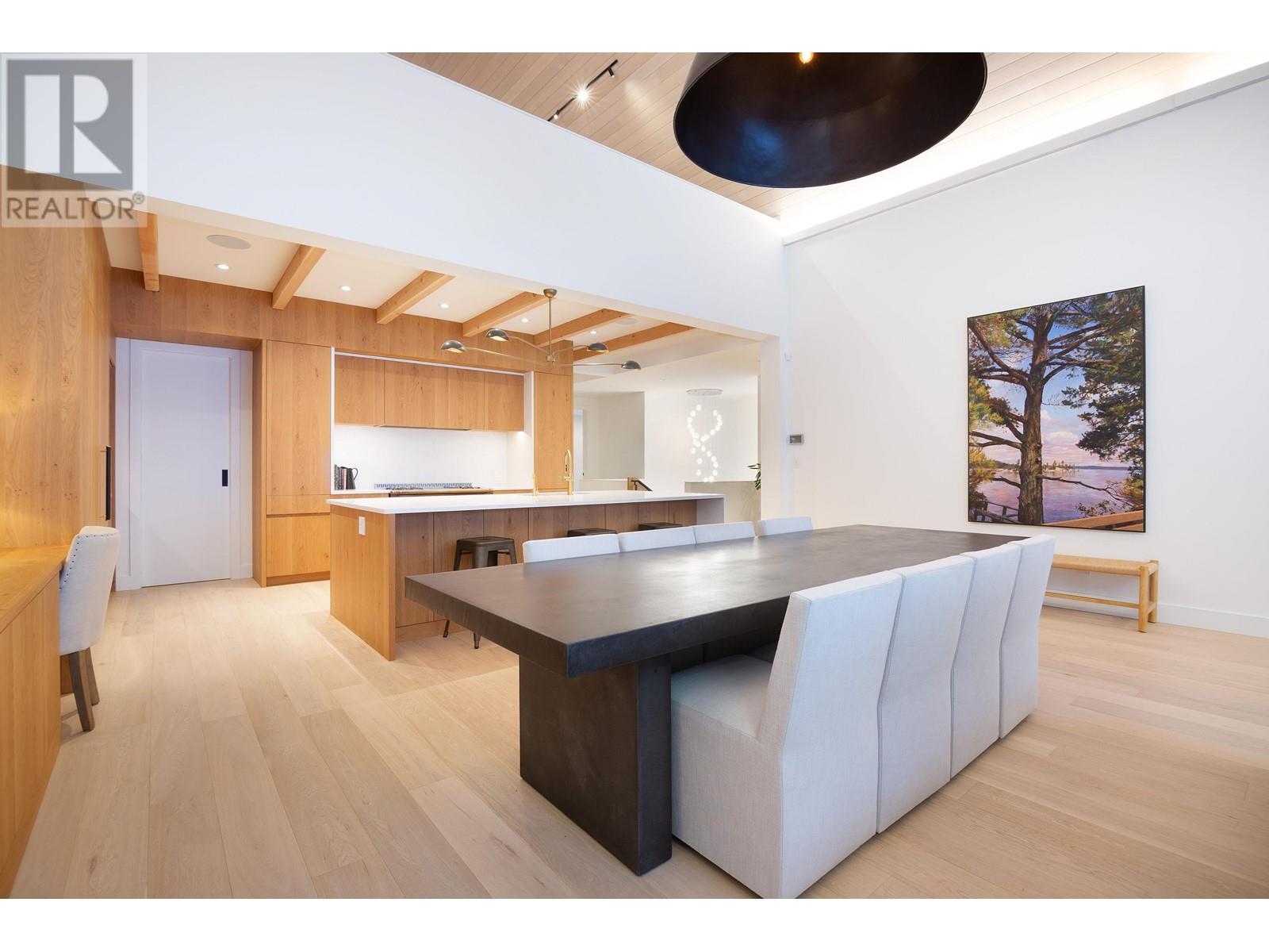 7409 Treetop Lane Property Photo 11