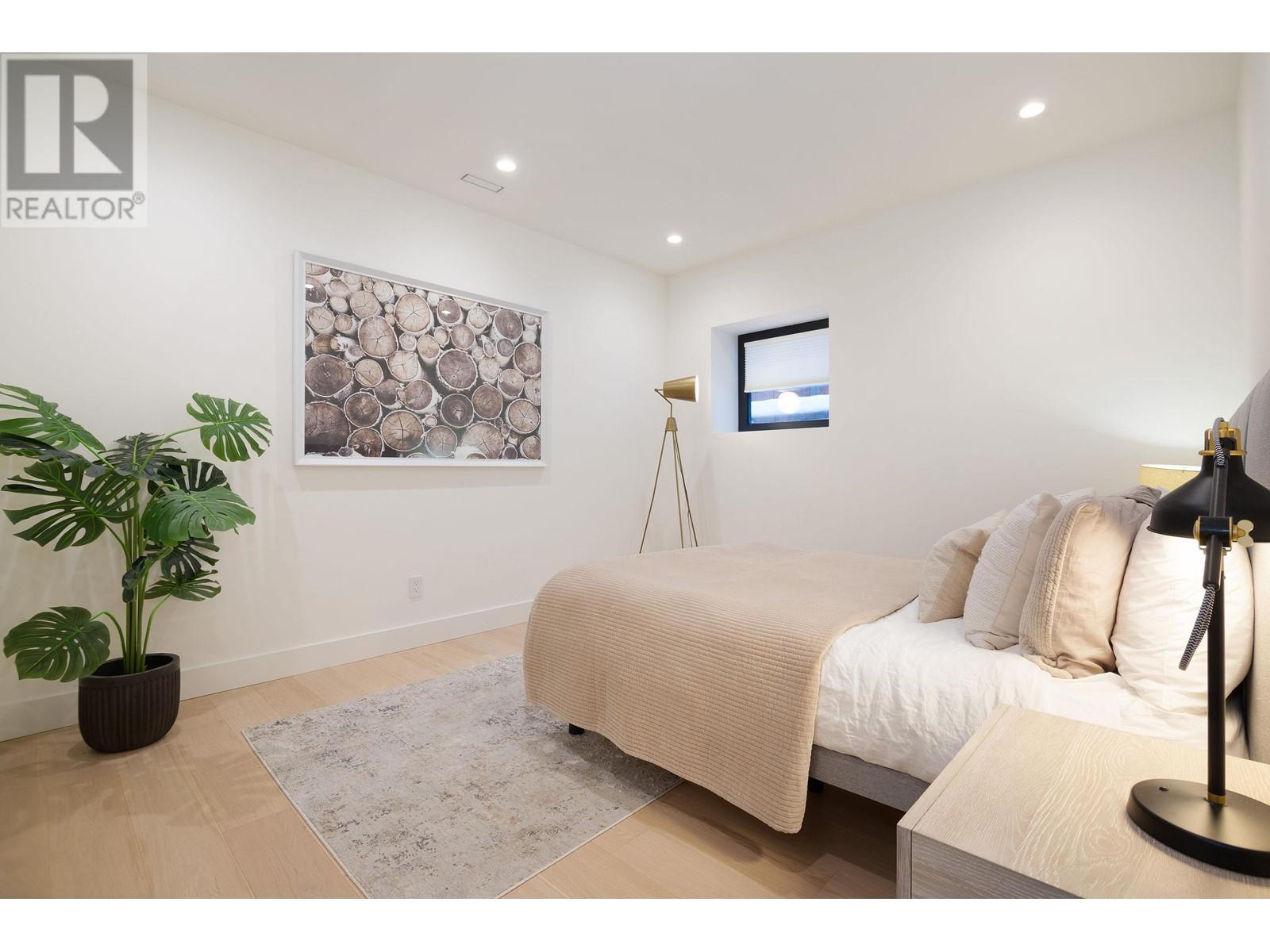 7409 Treetop Lane Property Photo 31