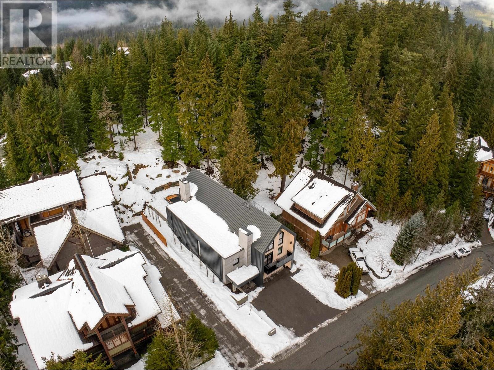 7409 Treetop Lane Property Photo 38