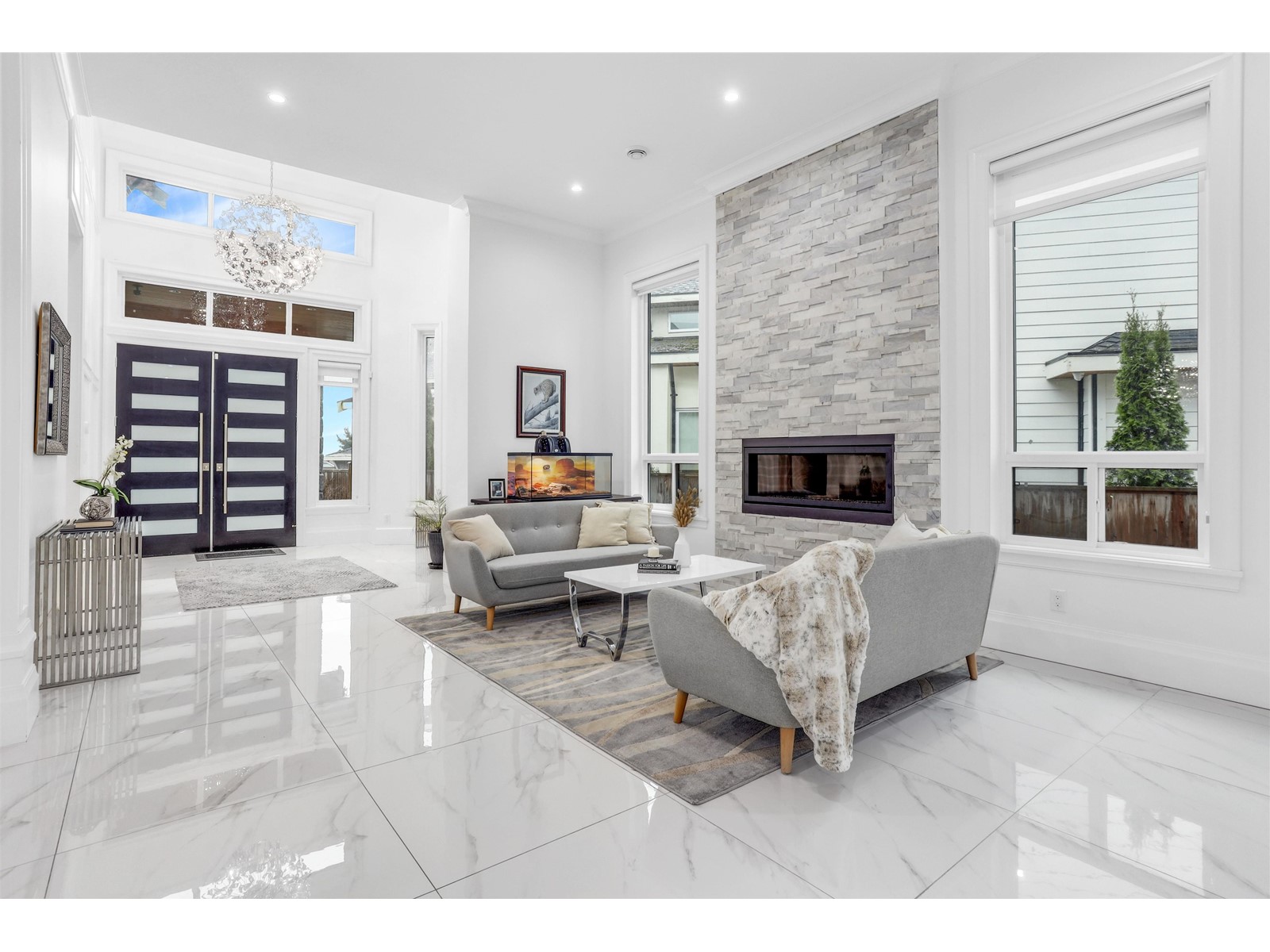 7869 167 Street Property Photo 4