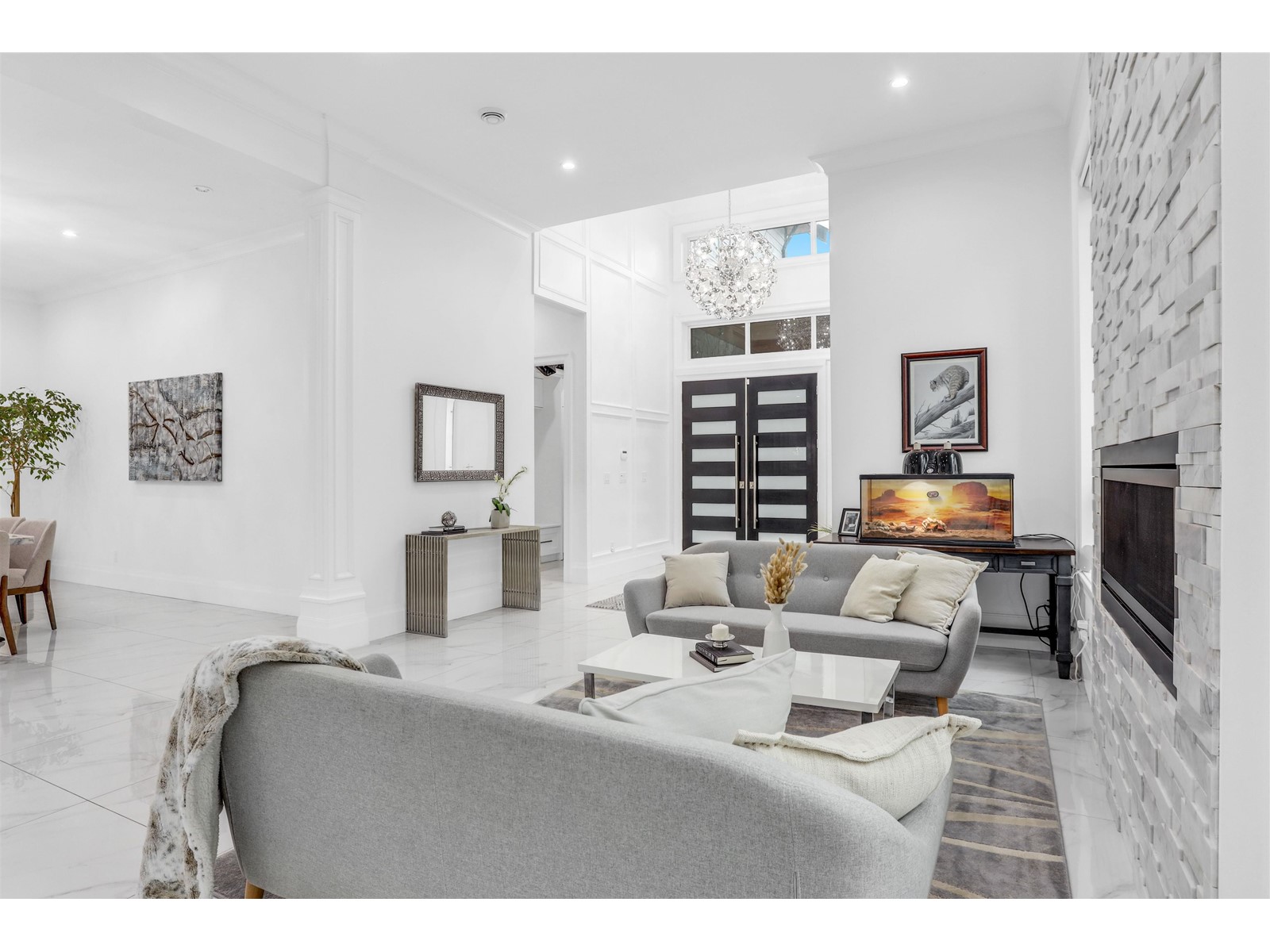 7869 167 Street Property Photo 5