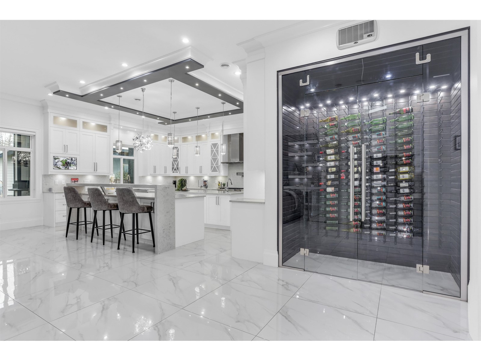 7869 167 Street Property Photo 9