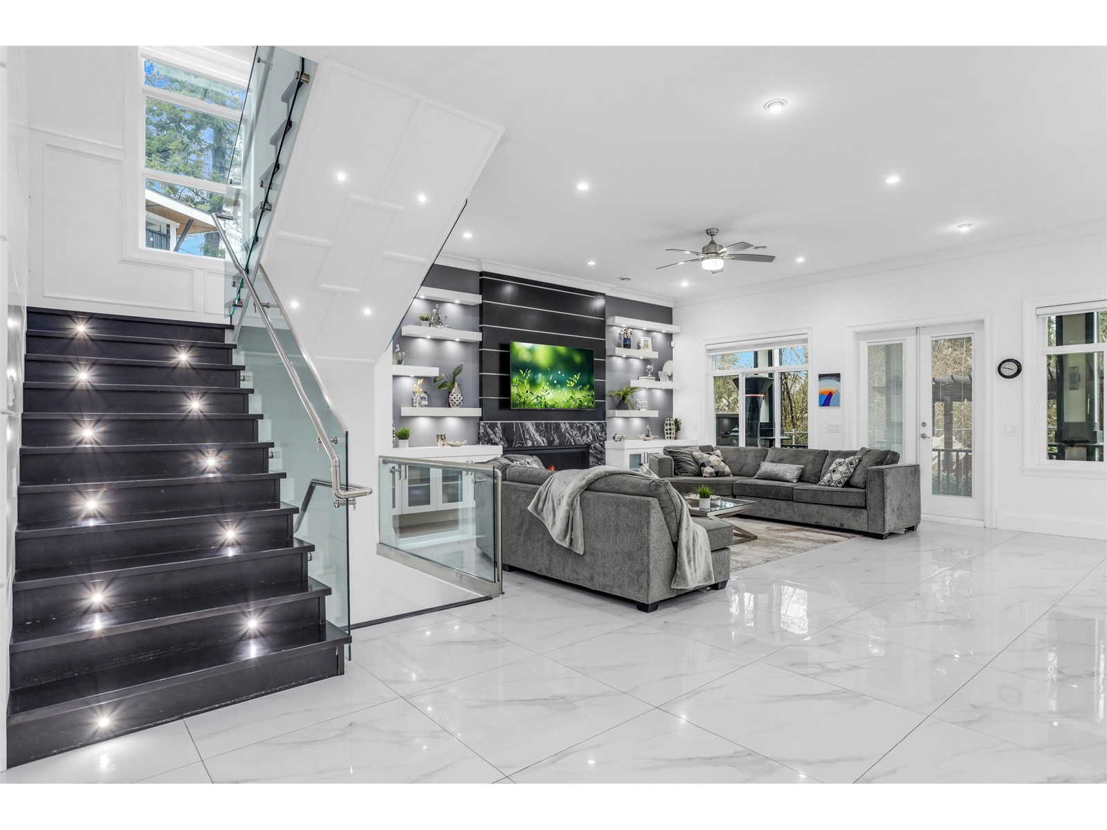 7869 167 Street Property Photo 10