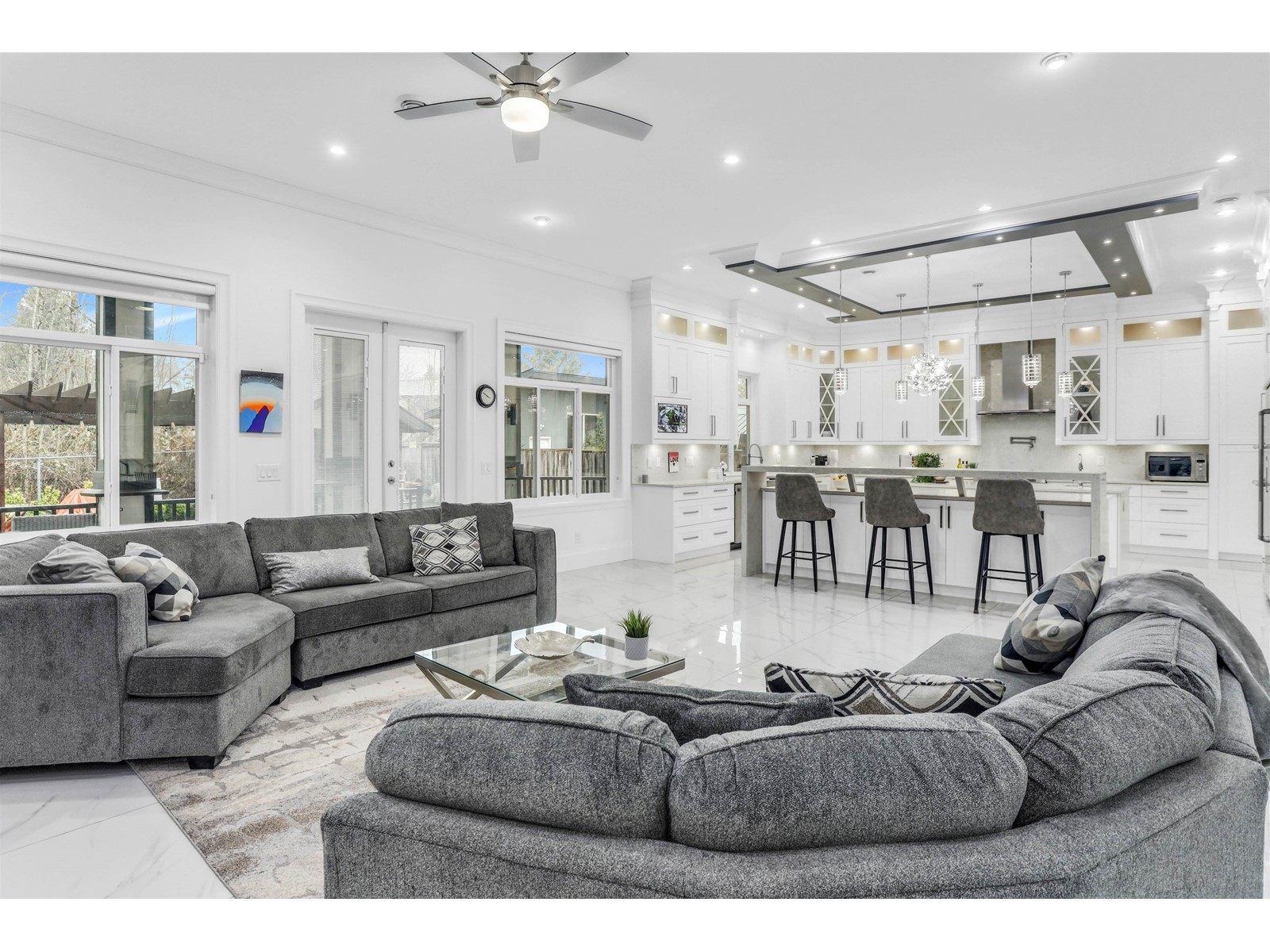 7869 167 Street Property Photo 14