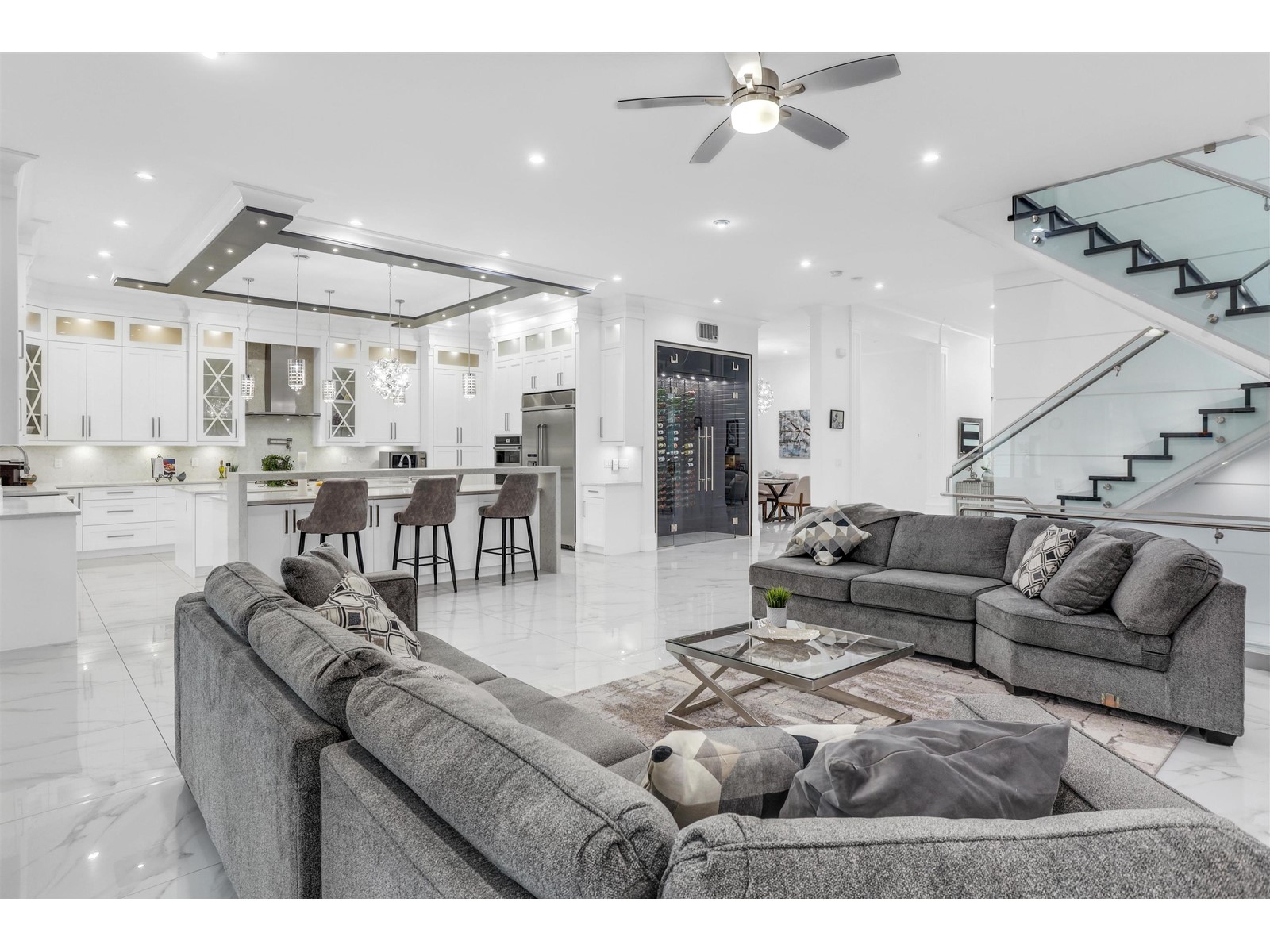 7869 167 Street Property Photo 15