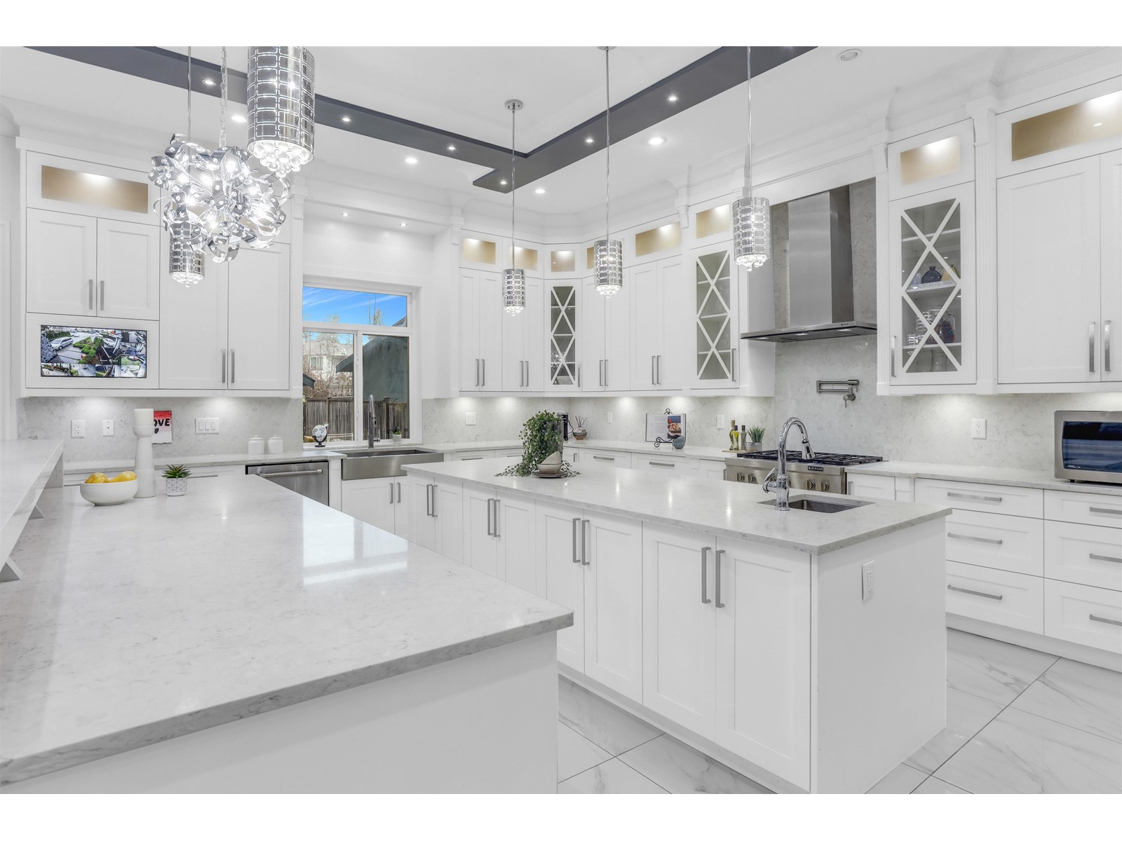 7869 167 Street Property Photo 17