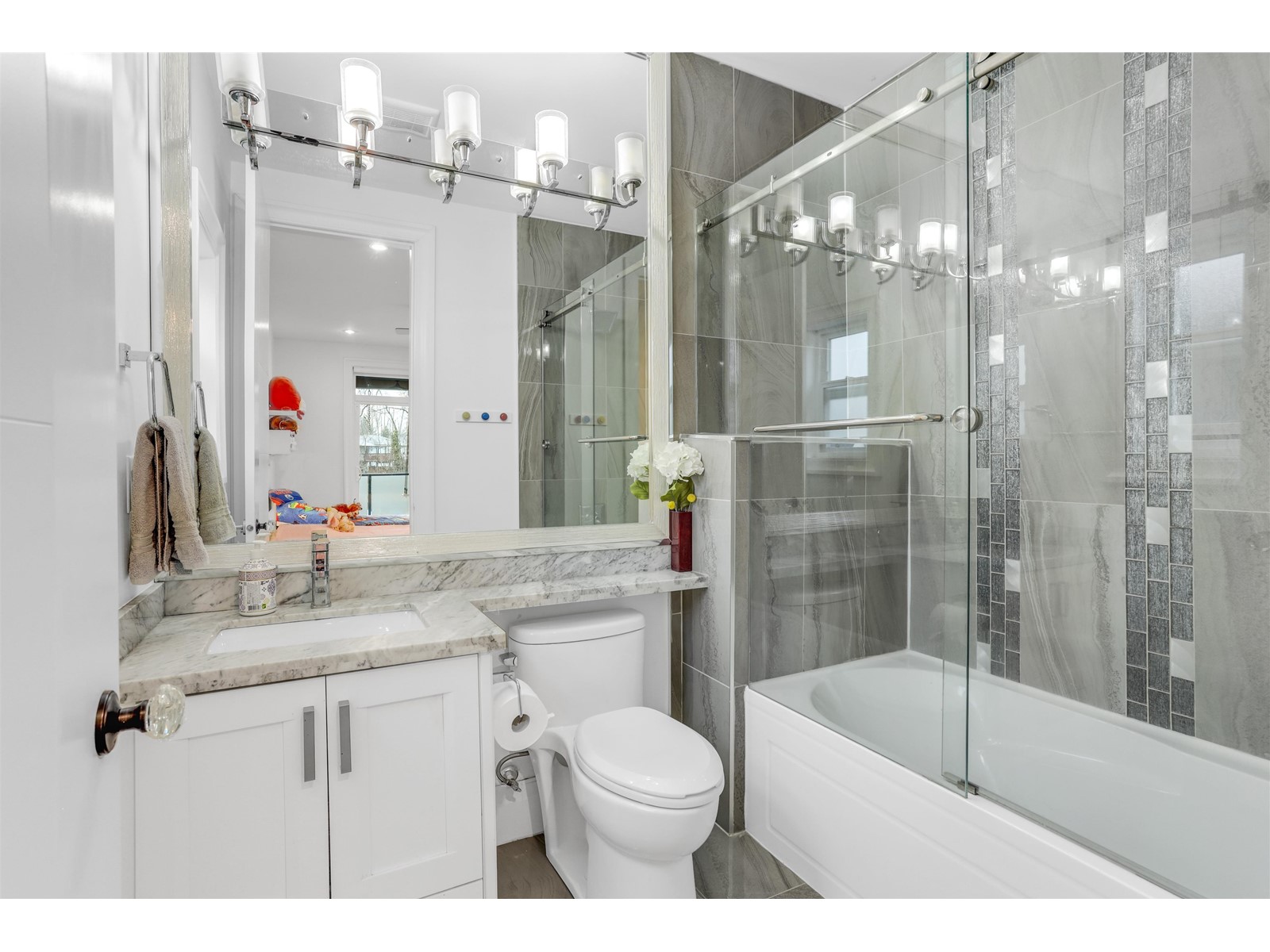 7869 167 Street Property Photo 22