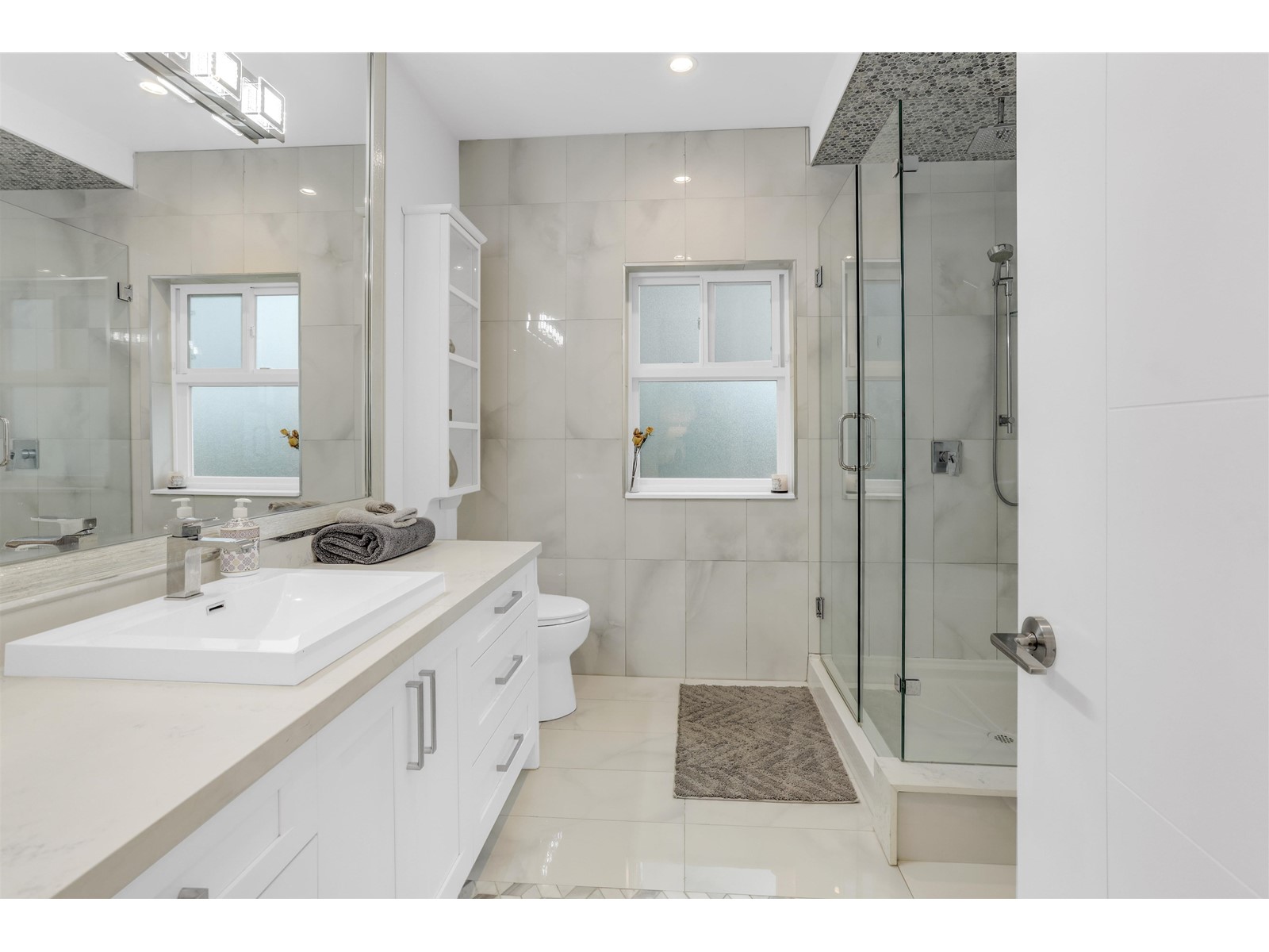 7869 167 Street Property Photo 35