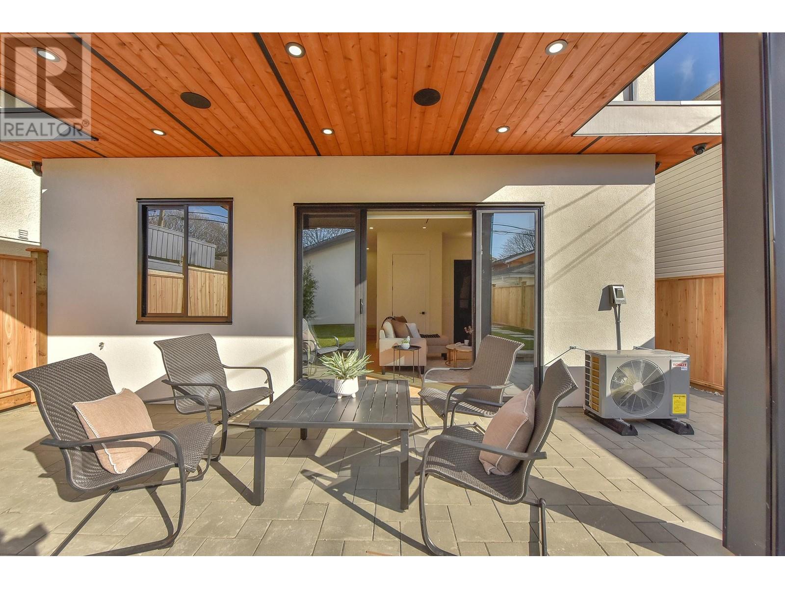 2 8079 Selkirk Street Property Photo 36