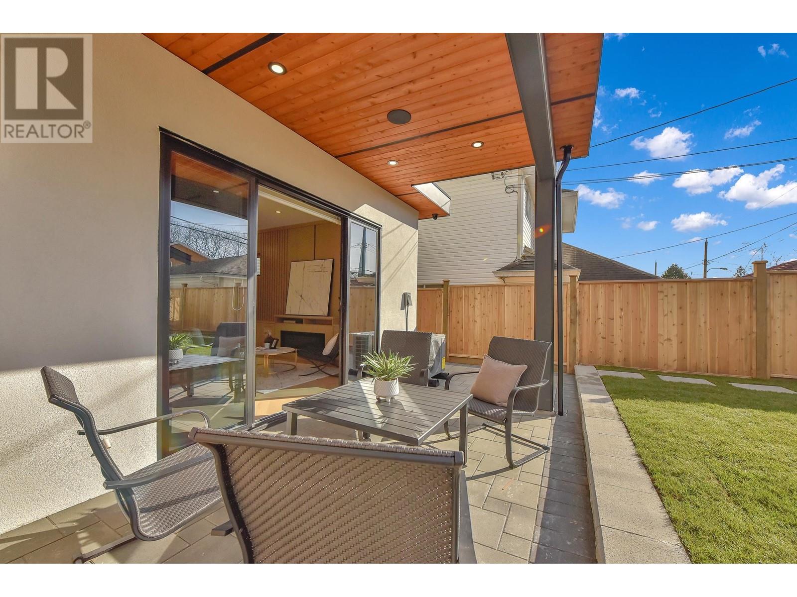 2 8079 Selkirk Street Property Photo 37