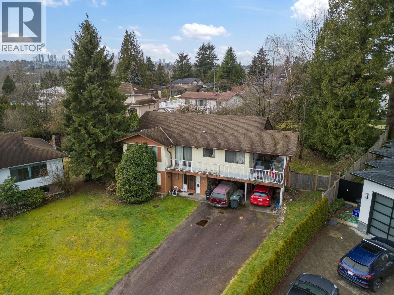 7129 Cardinal Court Property Photo 4