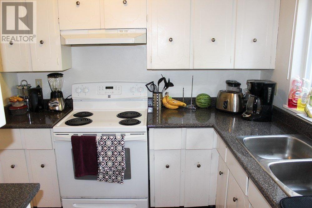 6762 Kneale Place Property Photo 7