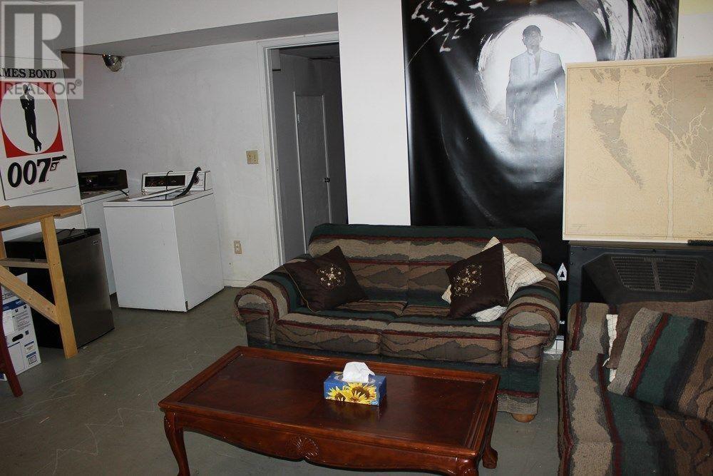 6762 Kneale Place Property Photo 14