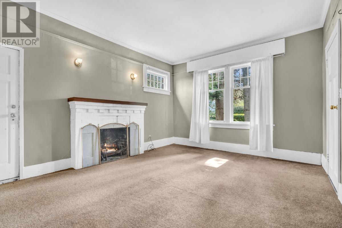 1775 Cedar Crescent Property Photo 5