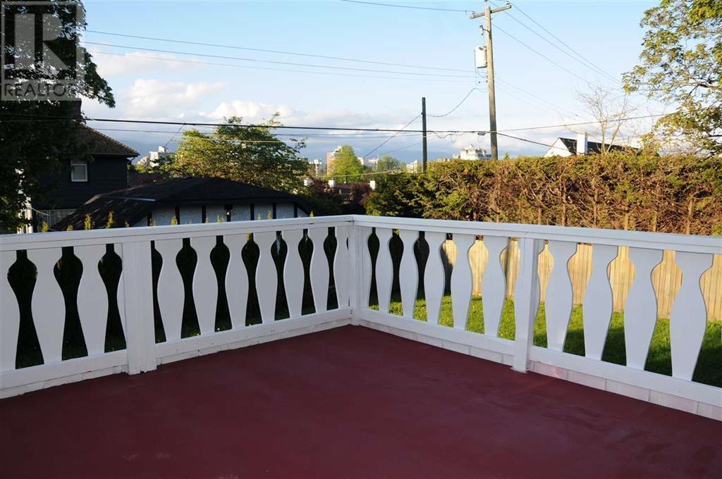 1775 Cedar Crescent Property Photo 20