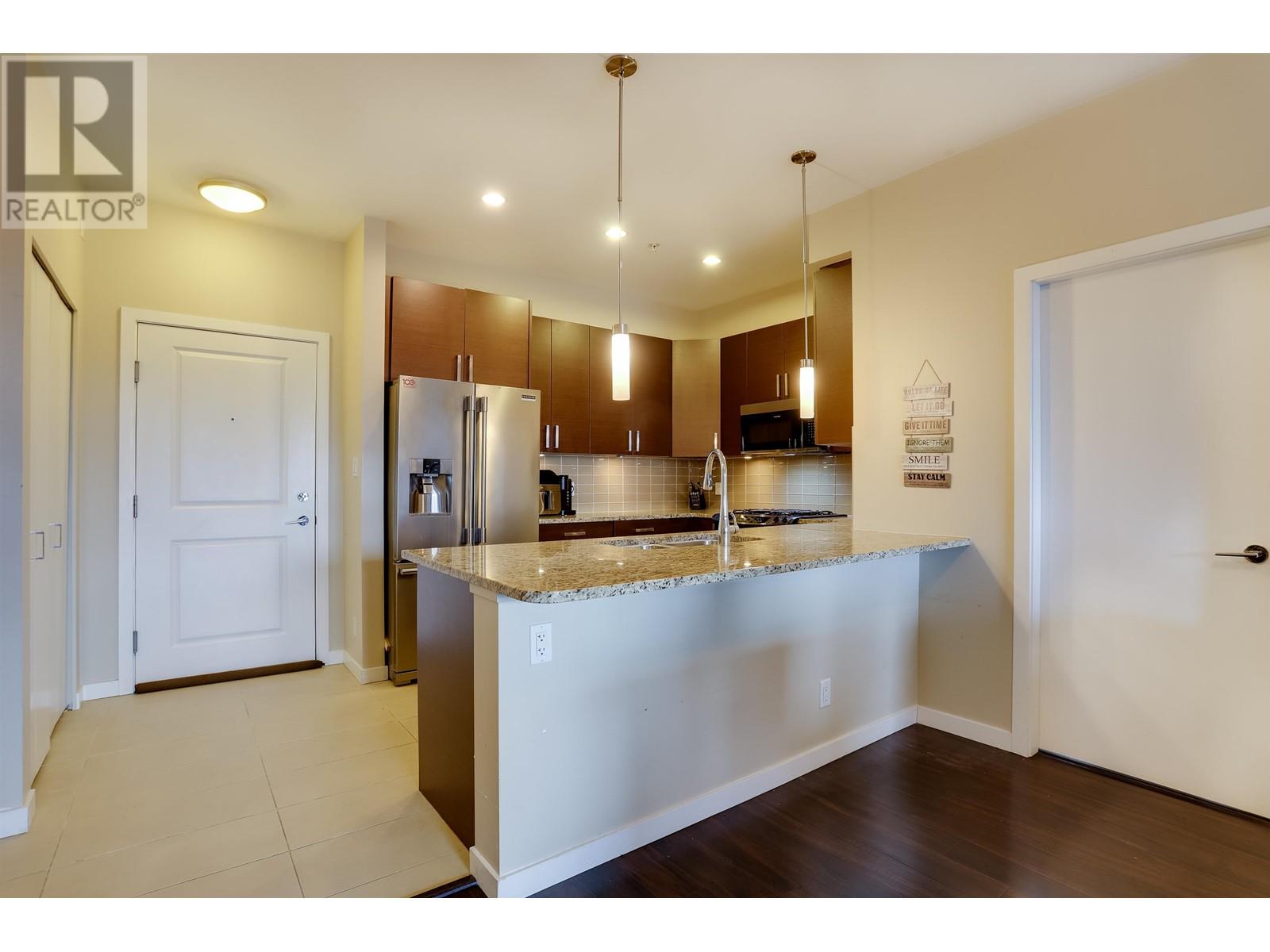 309 288 Hampton Street Property Photo 1