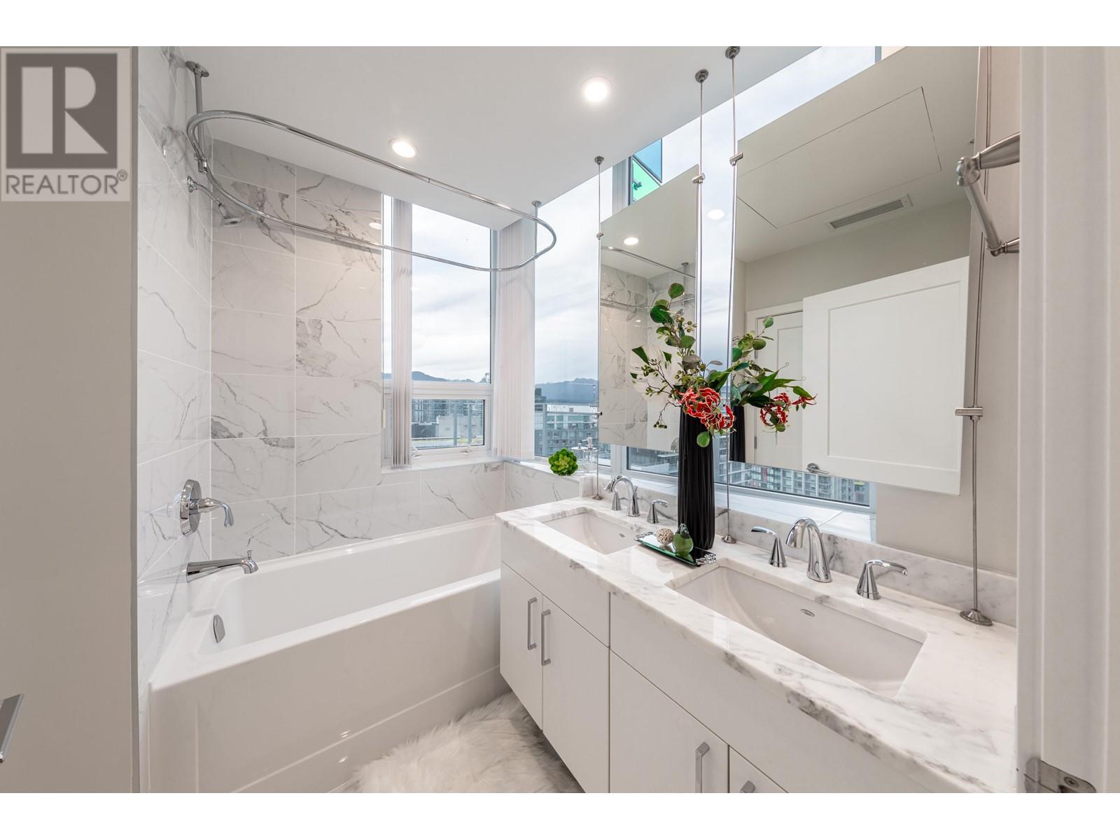 1703 1708 Ontario Street Property Photo 11