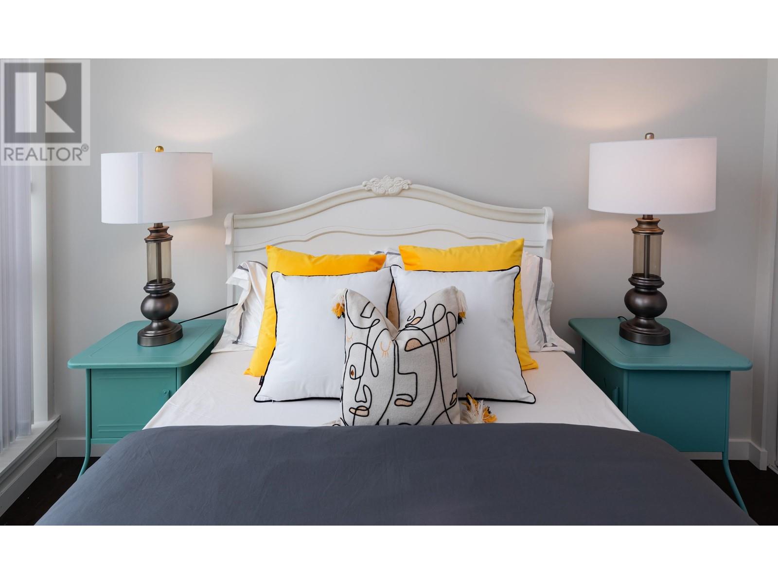 1703 1708 Ontario Street Property Photo 14