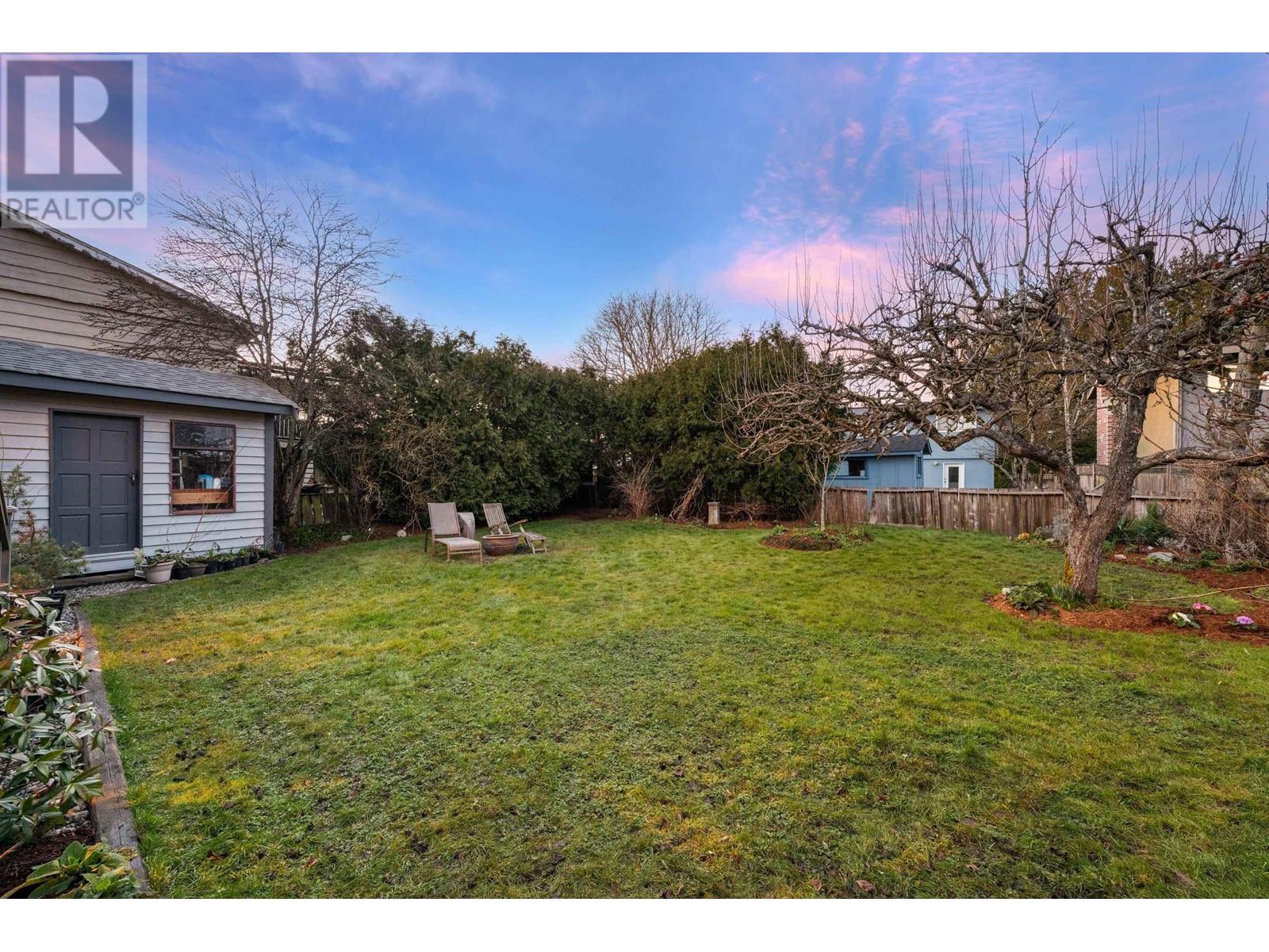 6059 49b Avenue Property Photo 28
