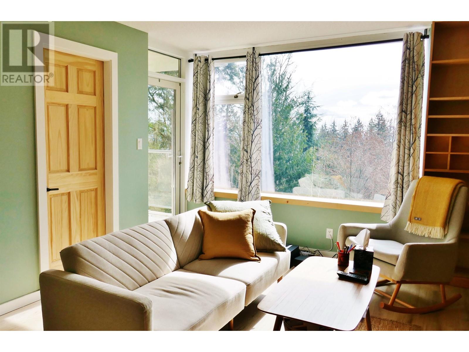 309 9298 University Crescent Property Photo 1