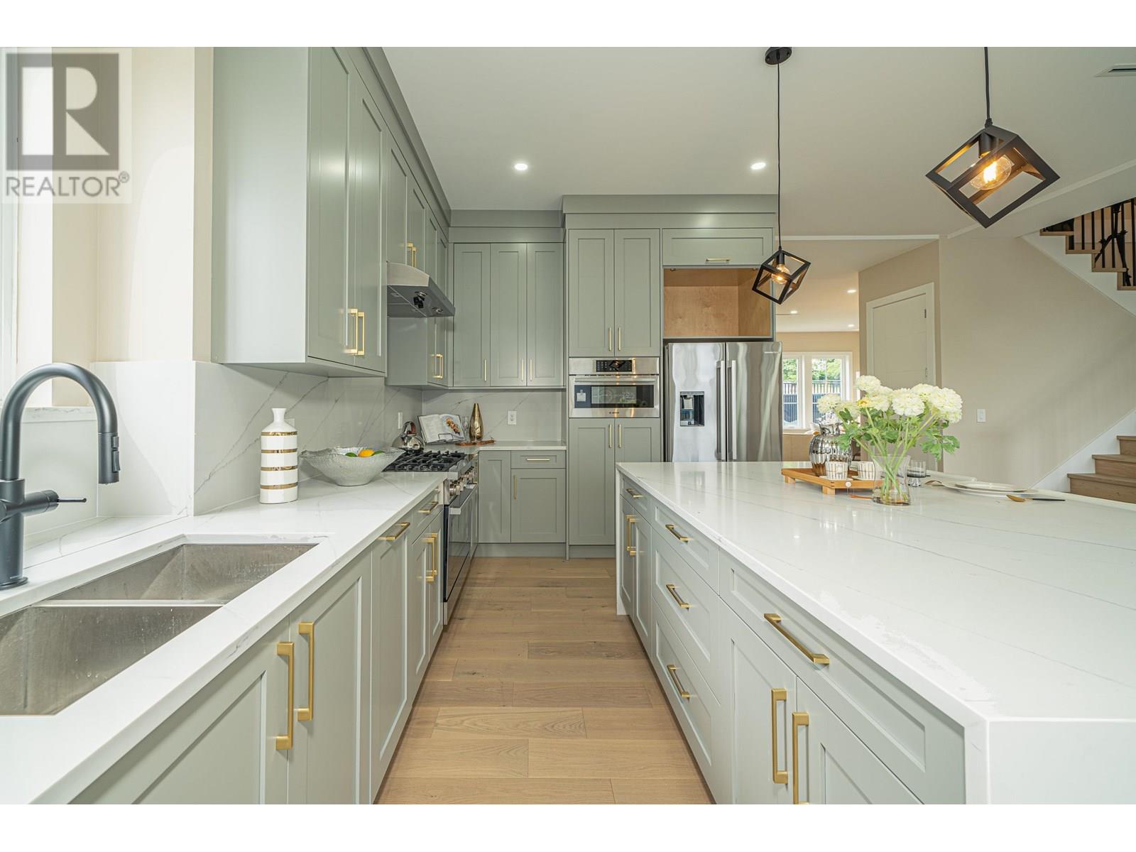 1 5115 Buxton Street Property Photo 4